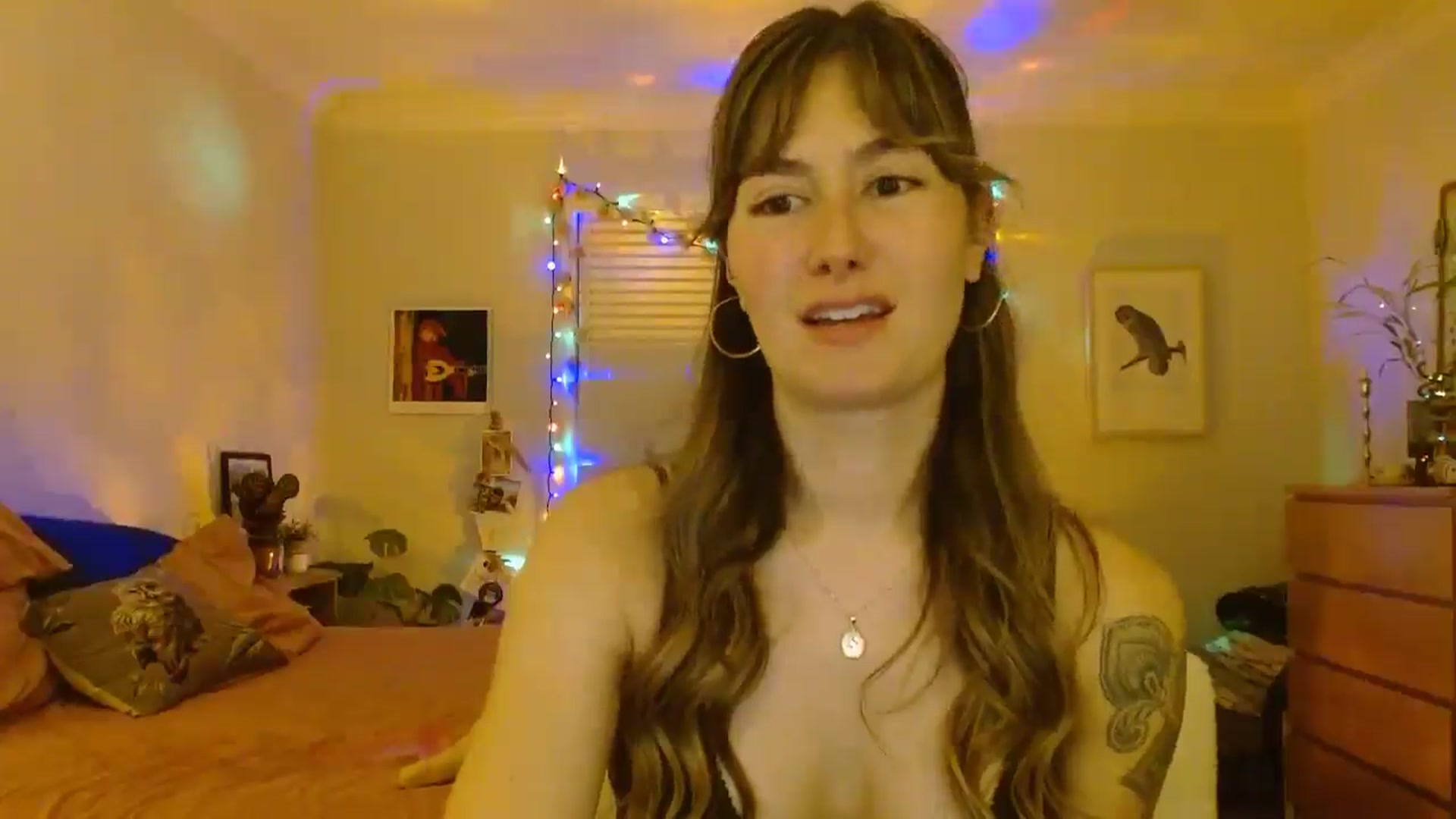 Gallery image thumbnail from honey28's myfreecams stream on, 01/05/2025, 05:16 image 9 of 20