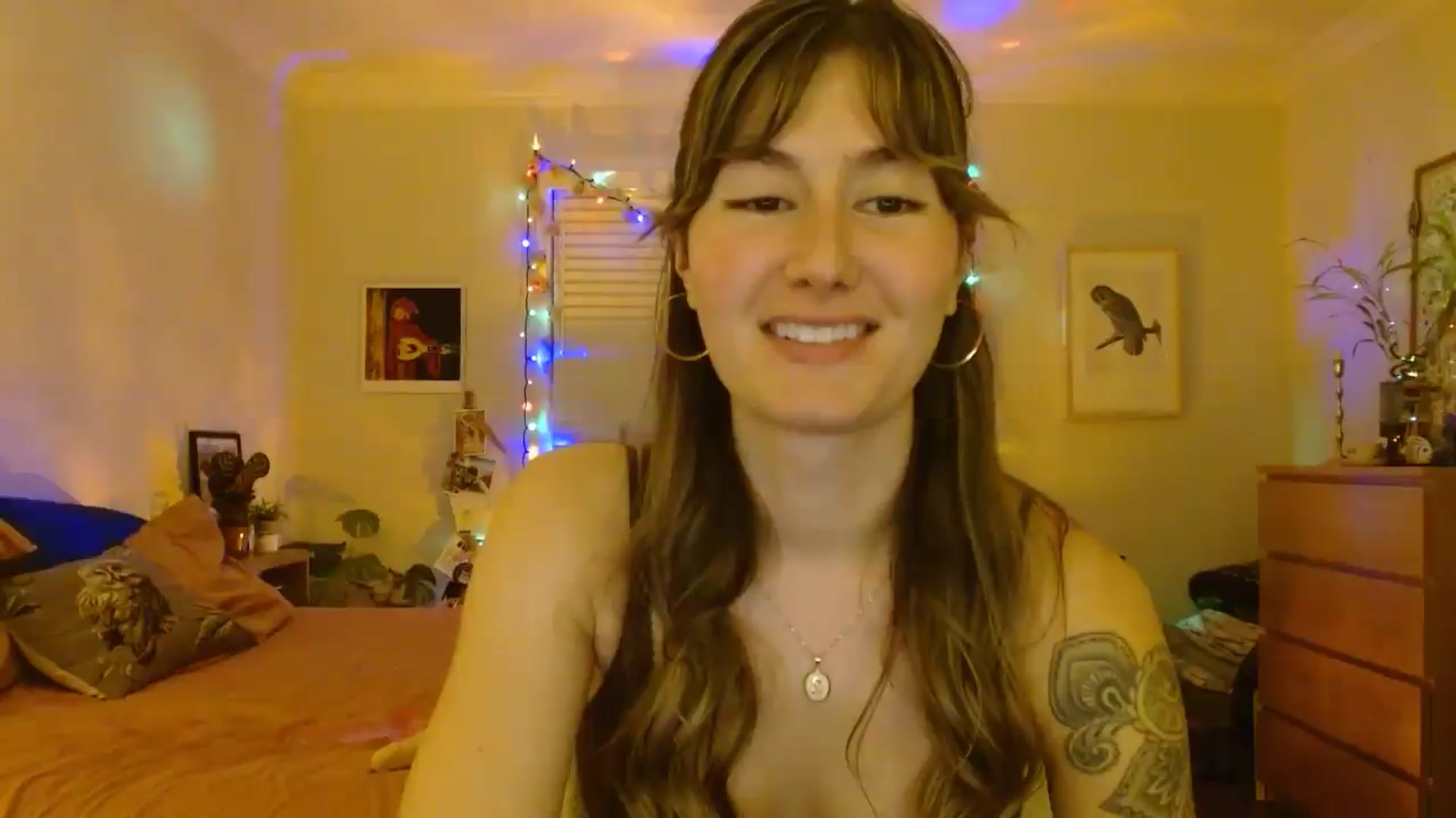 Gallery image thumbnail from honey28's myfreecams stream on, 01/05/2025, 05:16 image 20 of 20