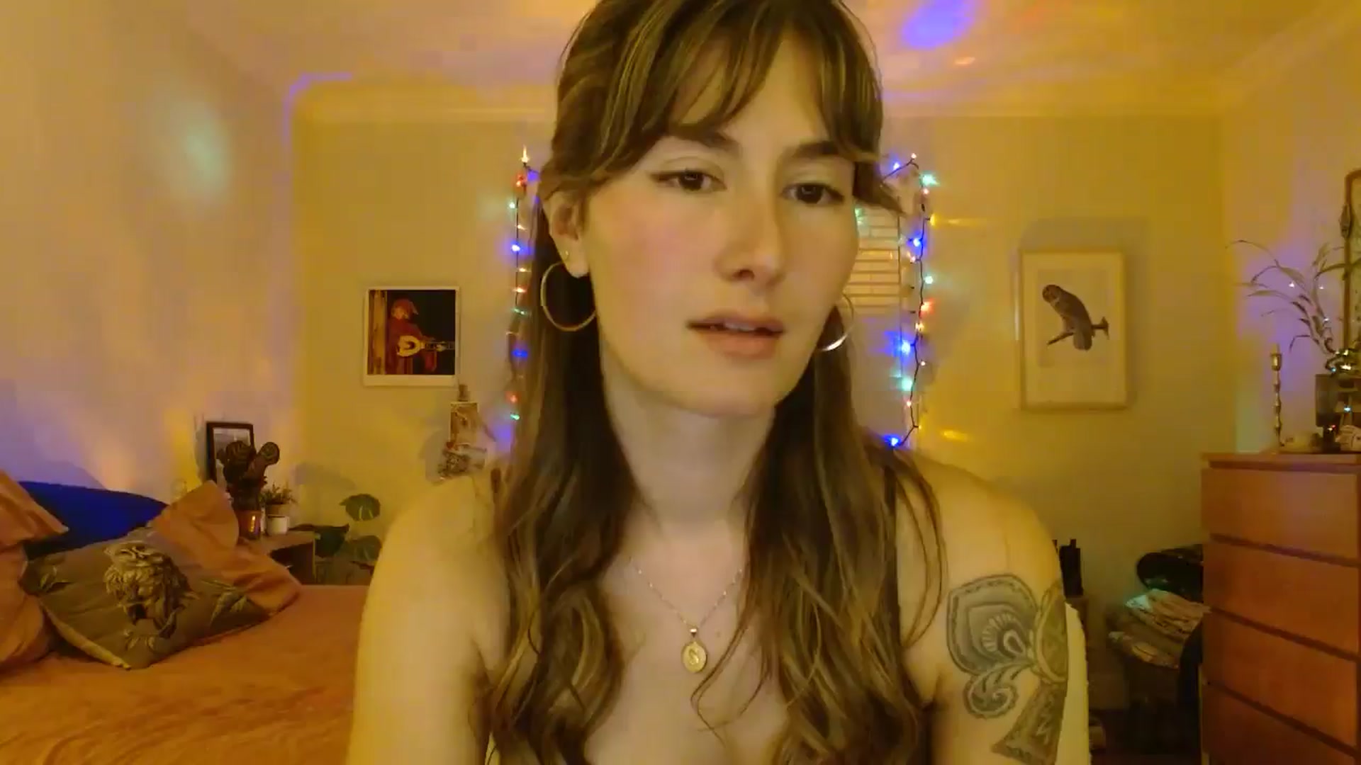 Gallery image thumbnail from honey28's myfreecams stream on, 01/05/2025, 05:16 image 8 of 20