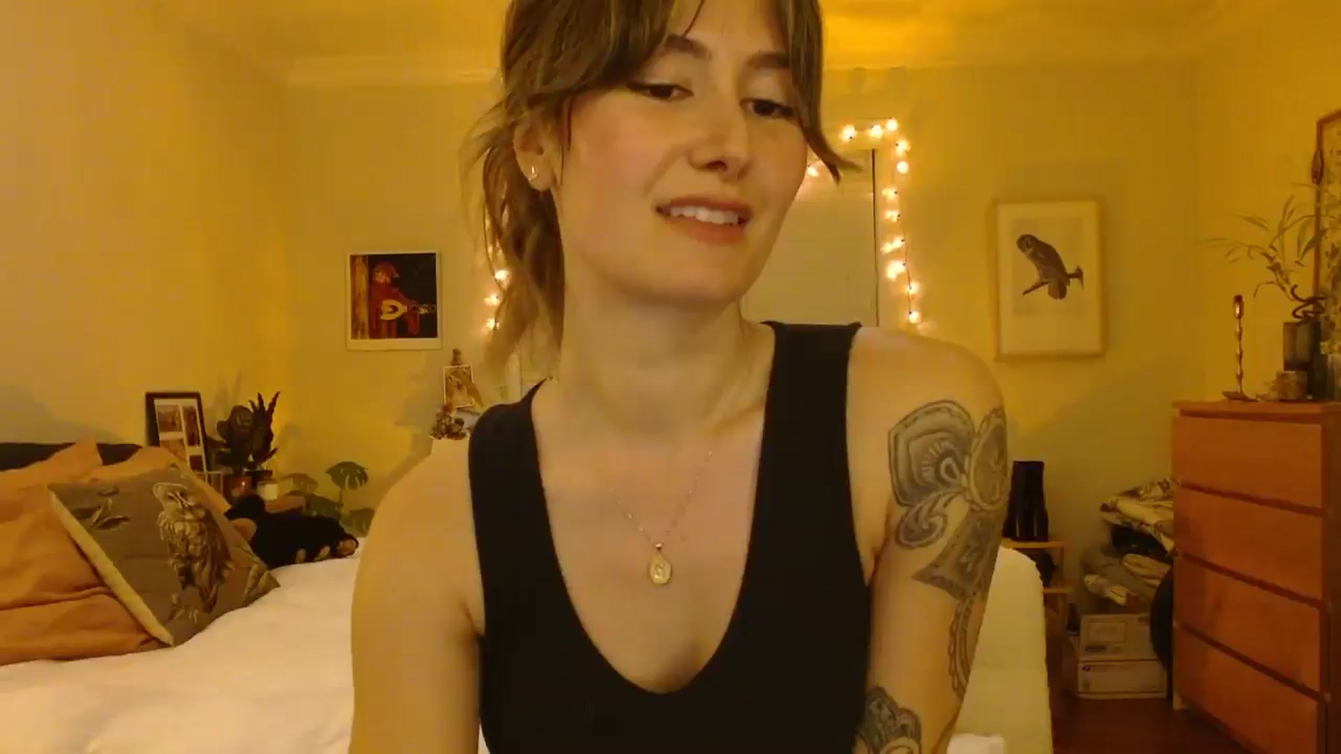 Gallery image thumbnail from honey28's myfreecams stream on, 02/25/2025, 05:43 image 8 of 20