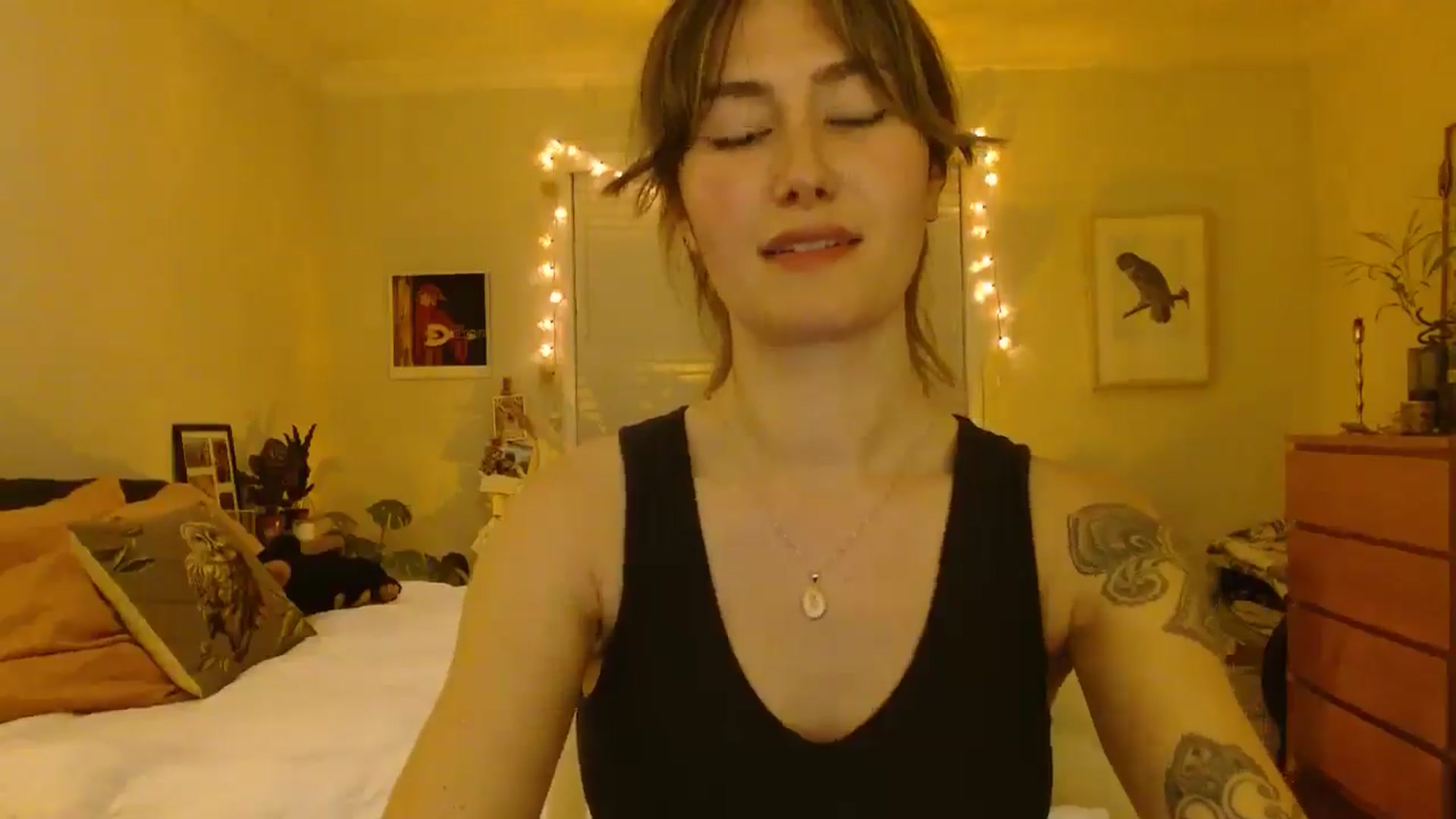 Gallery image thumbnail from honey28's myfreecams stream on, 02/25/2025, 05:43 image 11 of 20
