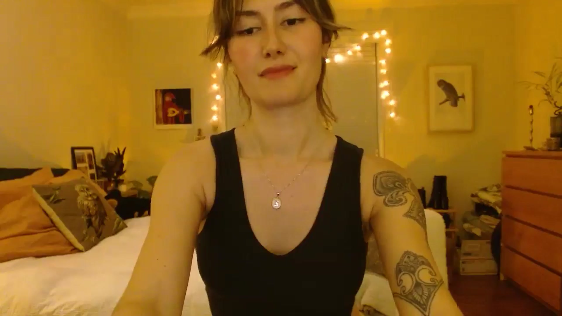 Gallery image thumbnail from honey28's myfreecams stream on, 02/25/2025, 05:43 image 16 of 20