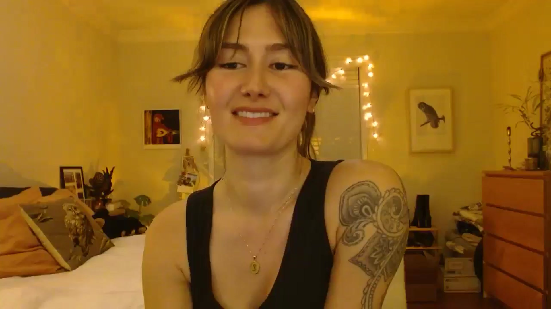 Gallery image thumbnail from honey28's myfreecams stream on, 02/25/2025, 05:43 image 6 of 20
