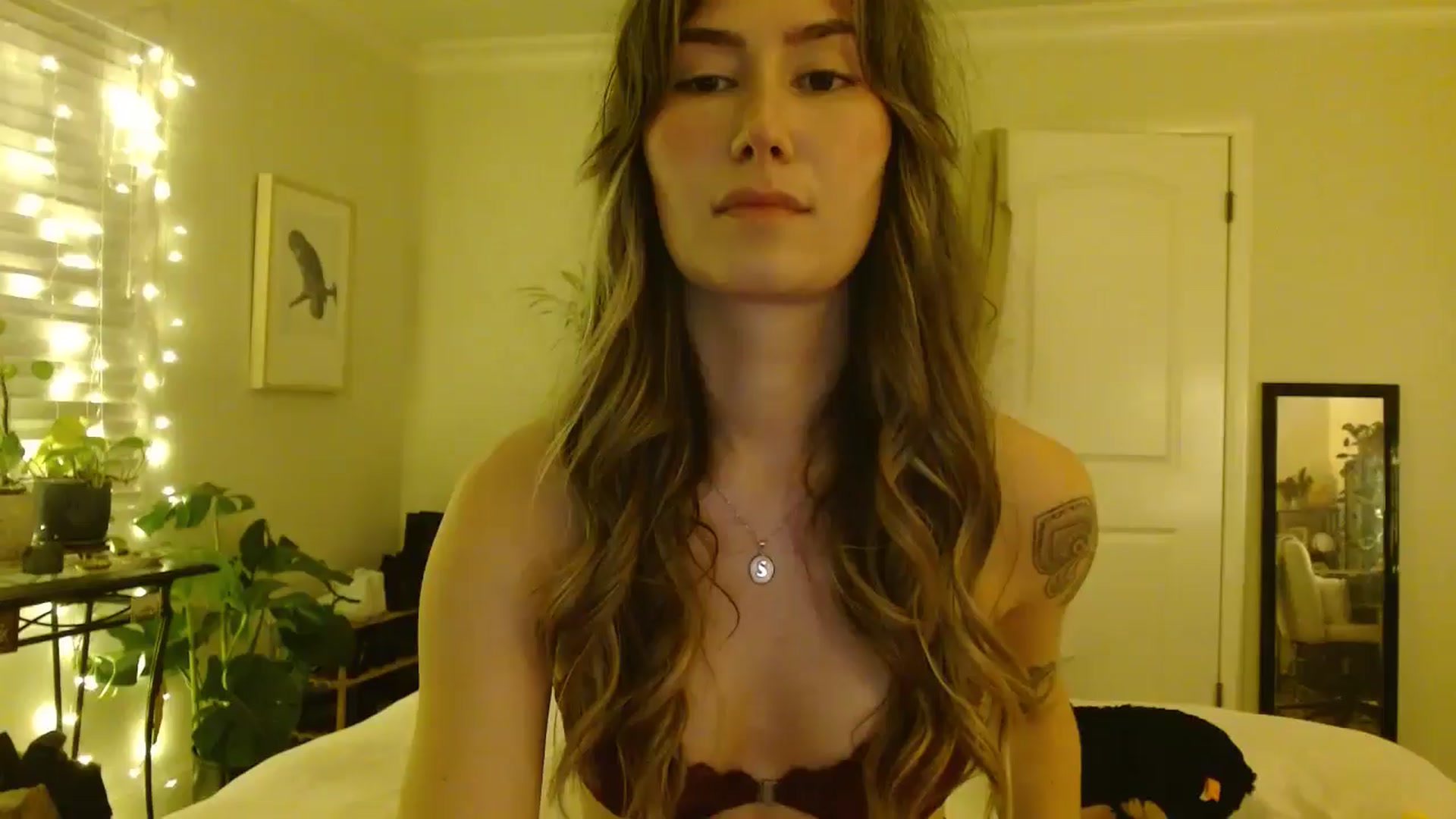 Gallery image thumbnail from honey28's myfreecams stream on, 03/18/2025, 04:40 image 1 of 20