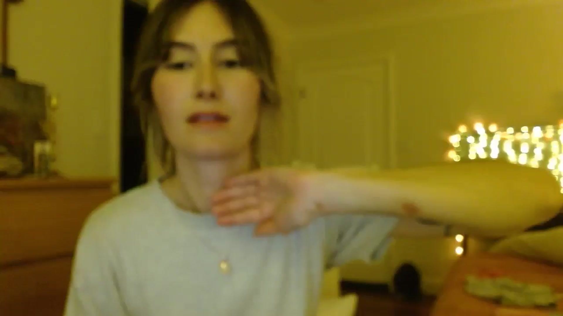 Gallery image thumbnail from honey28's myfreecams stream on, 03/25/2025, 04:34 image 14 of 20