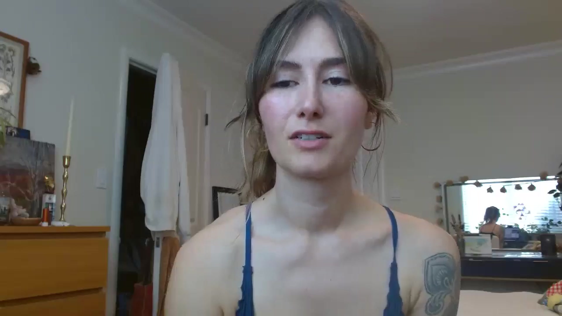 Gallery image thumbnail from honey28's myfreecams stream on, 04/19/2025, 23:38 image 4 of 20