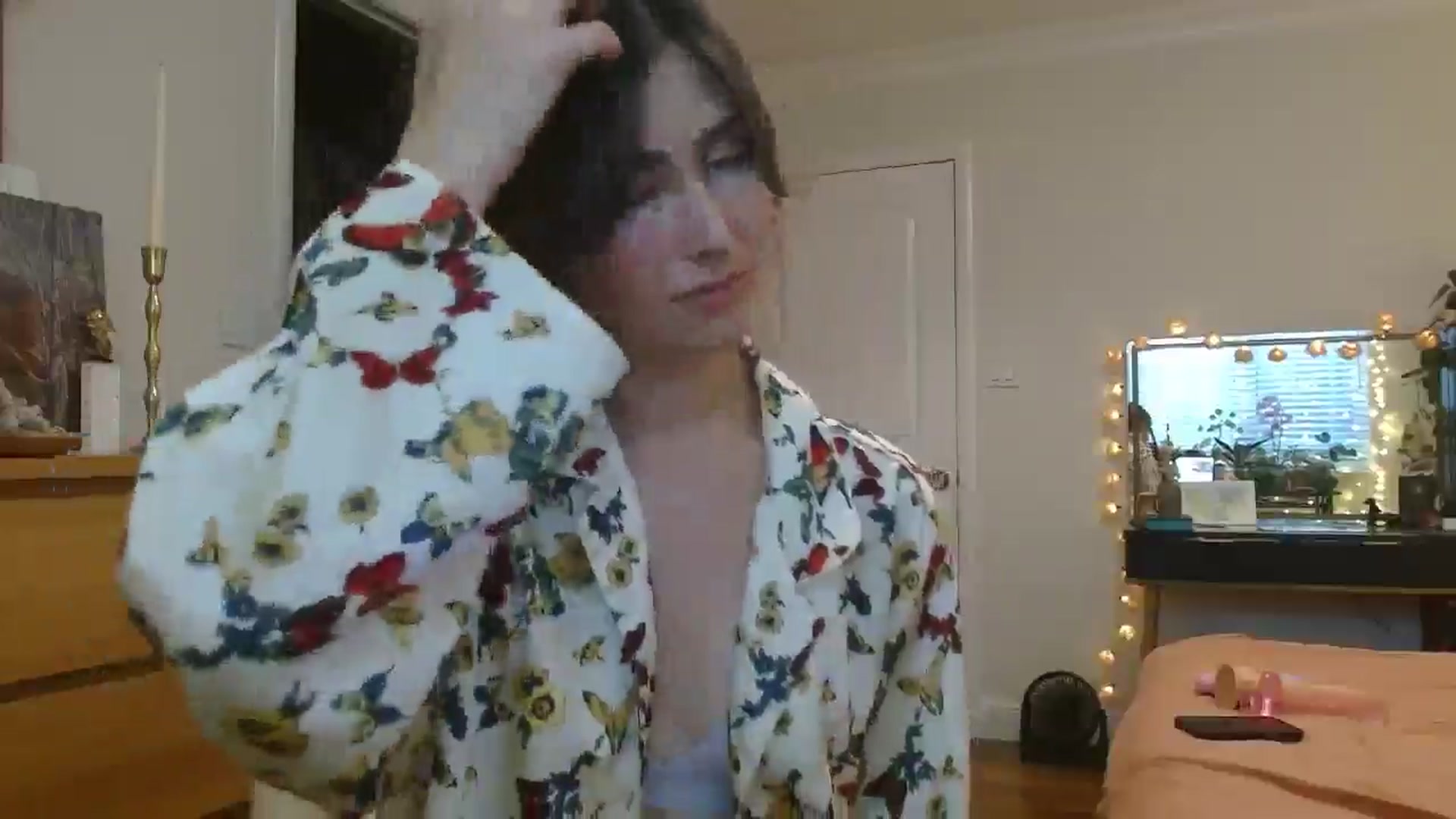 Gallery image thumbnail from honey28's myfreecams stream on, 04/25/2025, 23:28 image 2 of 20