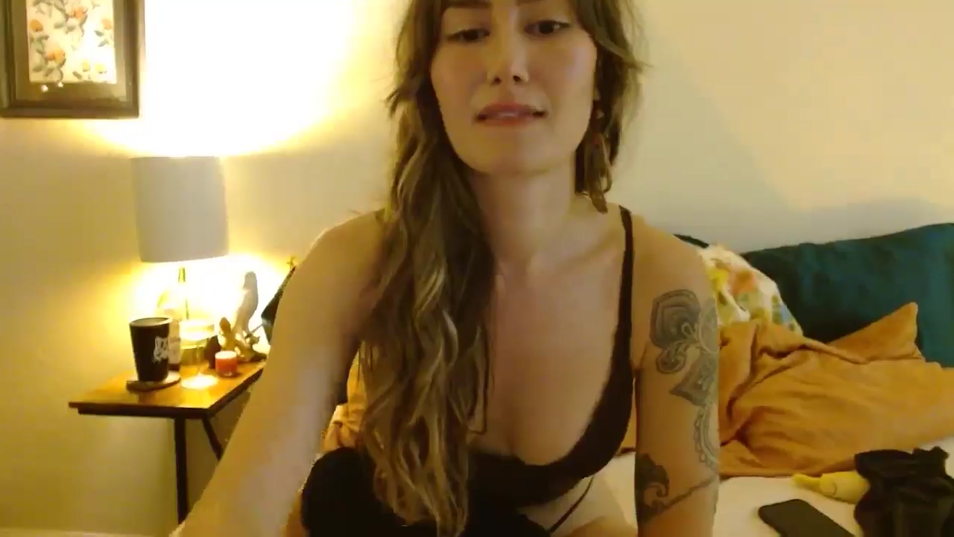 Gallery image thumbnail from honey28's myfreecams stream on, 04/28/2025, 02:28 image 6 of 20
