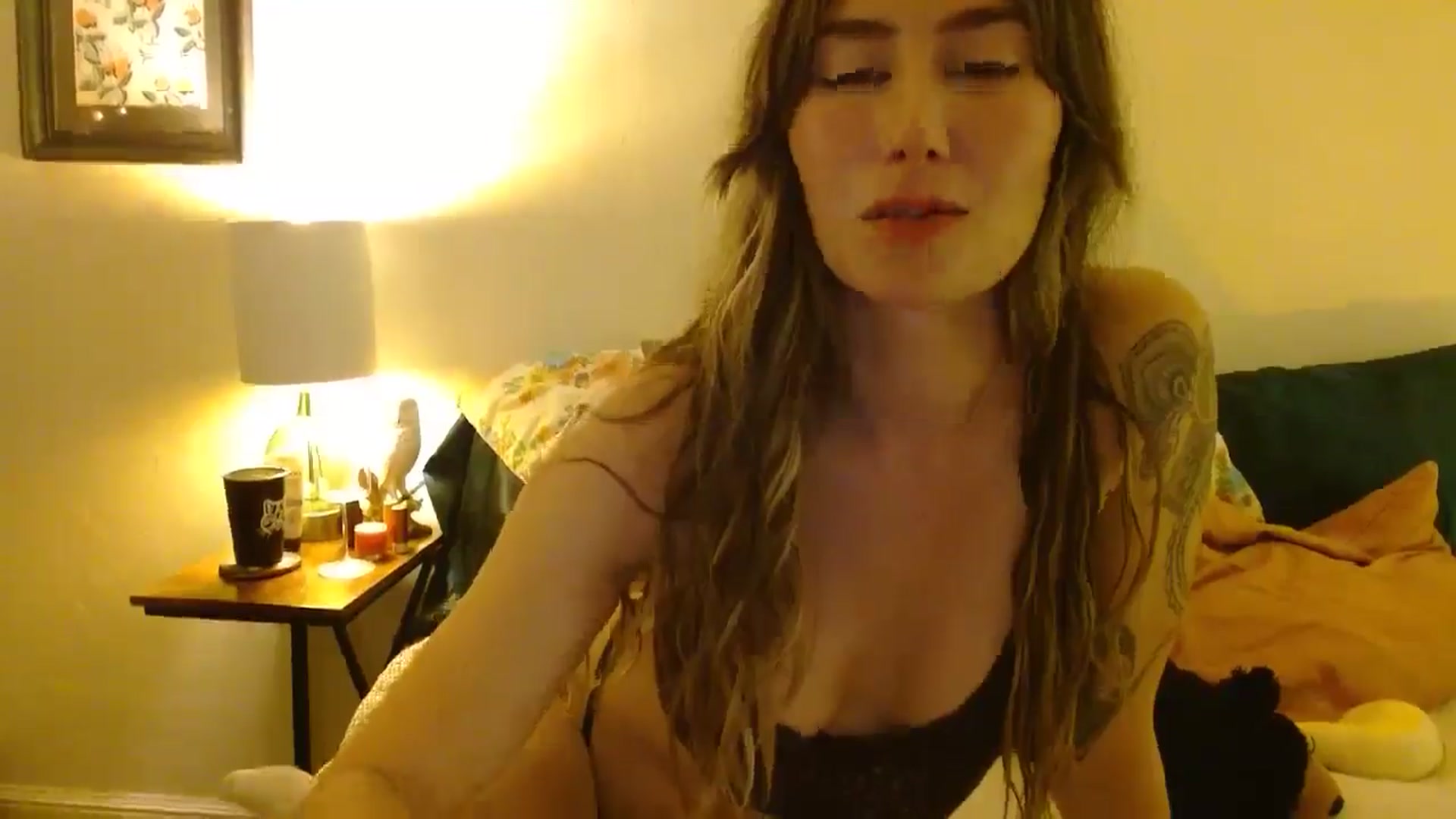 Gallery image thumbnail from honey28's myfreecams stream on, 04/28/2025, 02:58 image 4 of 20