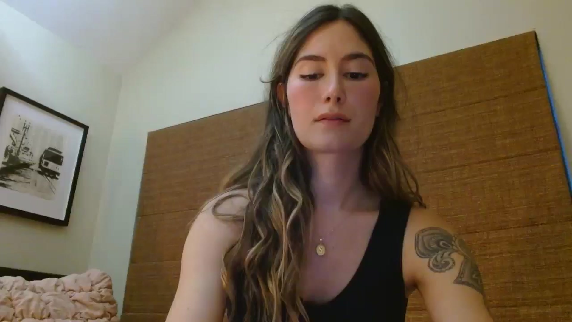 Gallery image thumbnail from honey28's myfreecams stream on, 05/08/2025, 03:37 image 1 of 20