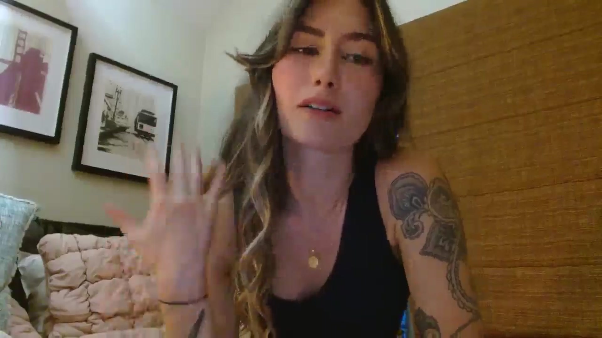 Gallery image thumbnail from honey28's myfreecams stream on, 05/08/2025, 03:37 image 7 of 20