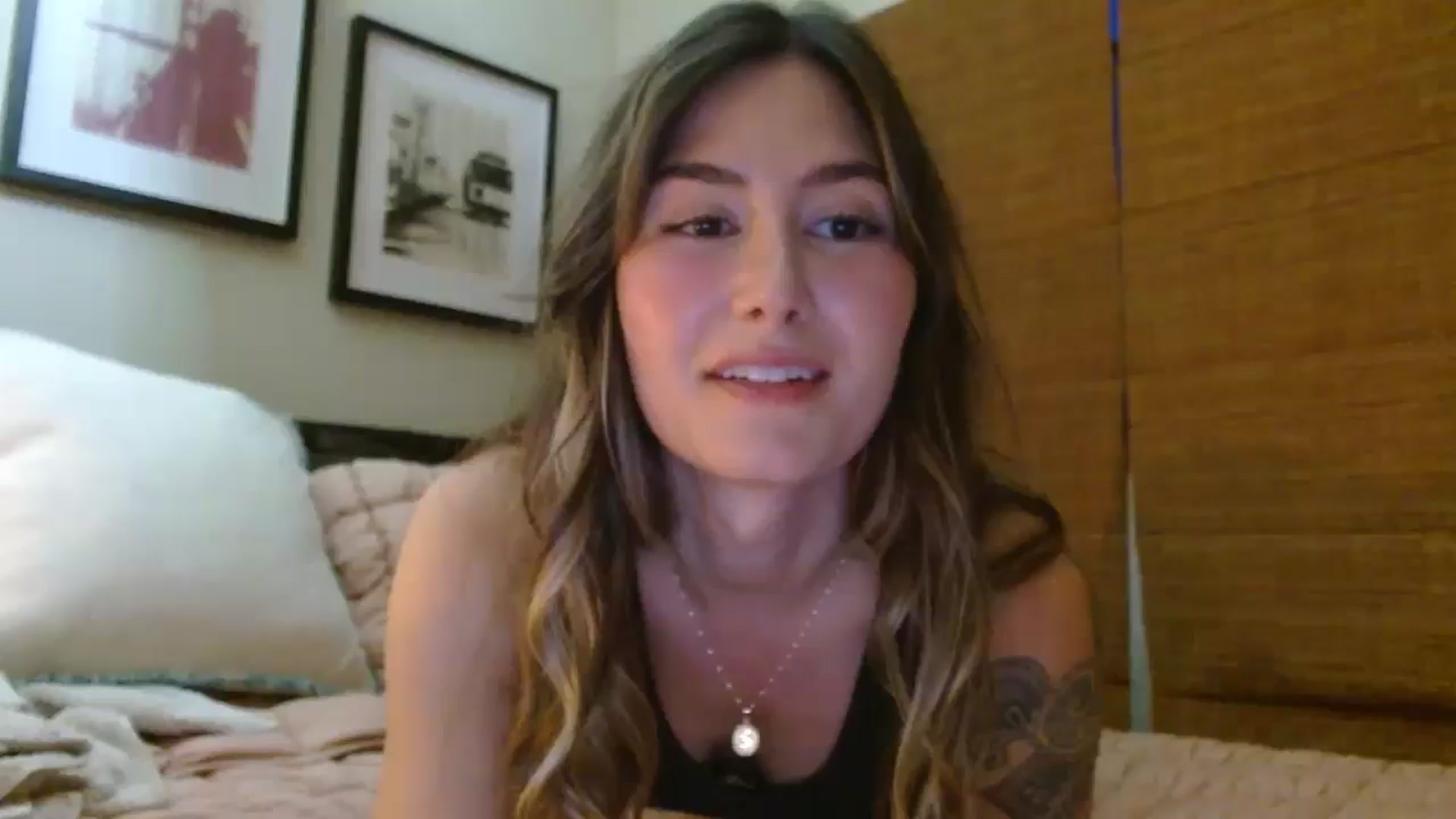 Gallery image thumbnail from honey28's myfreecams stream on, 05/08/2025, 03:37 image 18 of 20