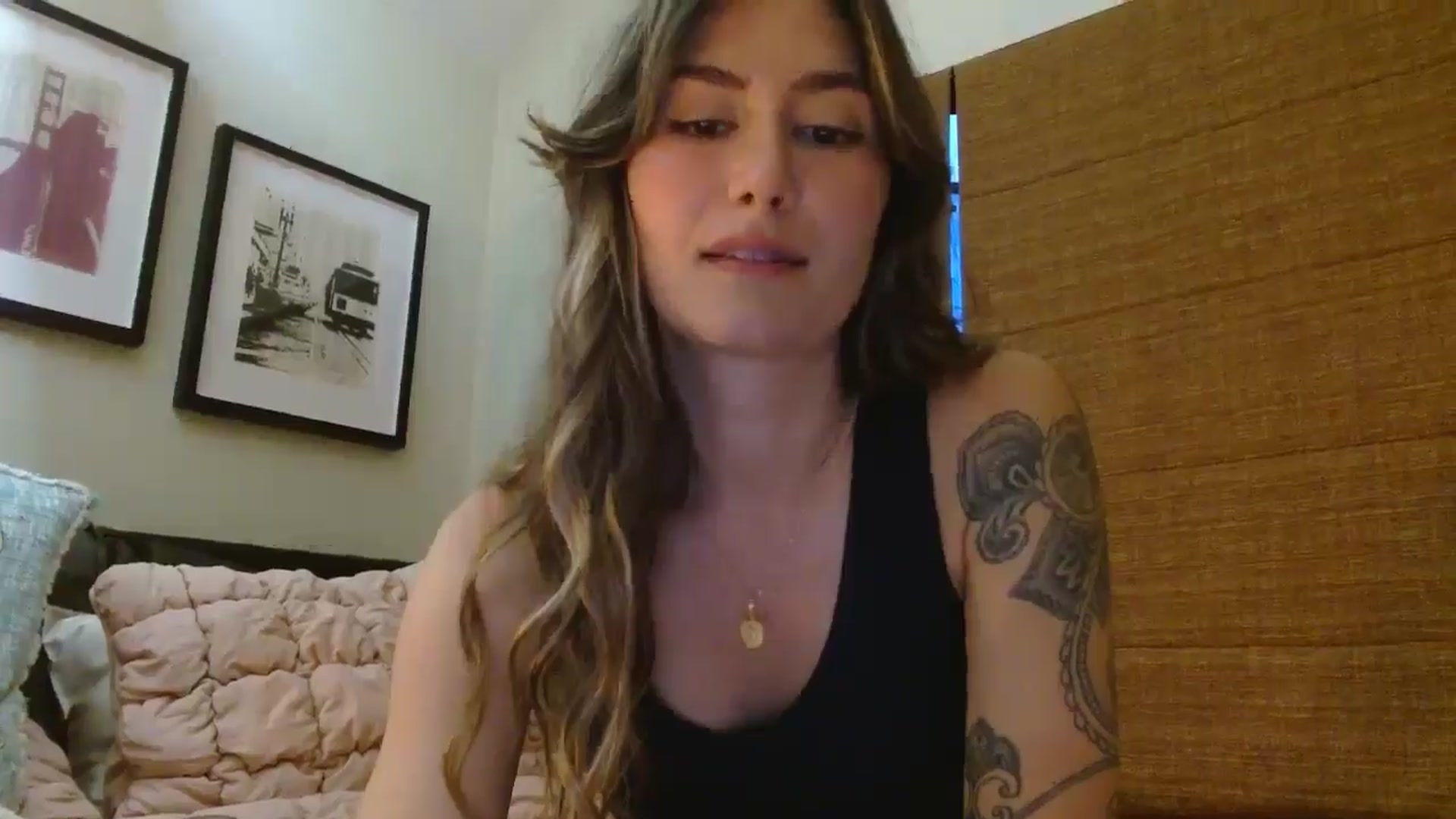 Gallery image thumbnail from honey28's myfreecams stream on, 05/08/2025, 03:37 image 8 of 20