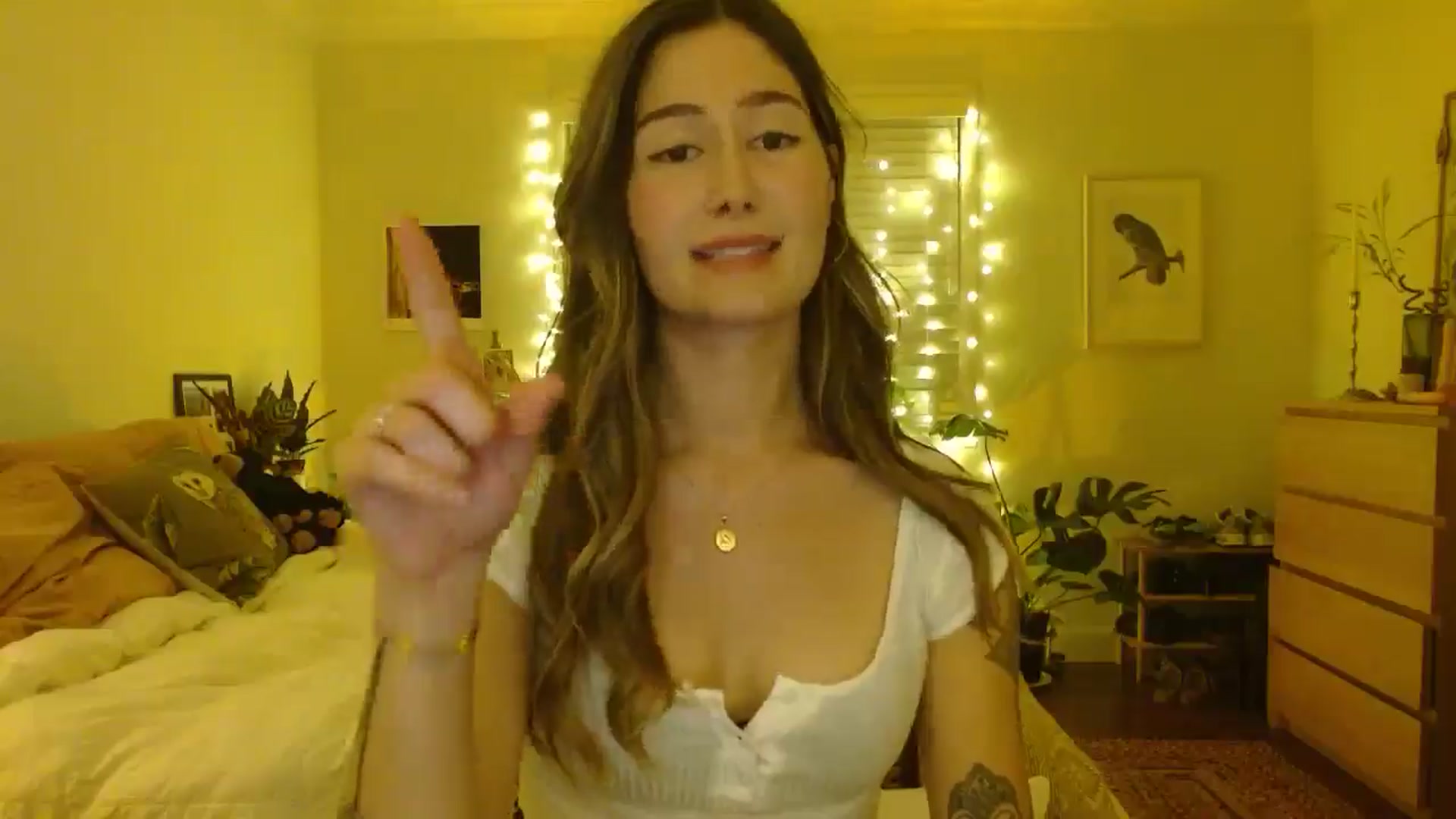 Gallery image thumbnail from honey28's myfreecams stream on, 05/15/2025, 04:37 image 14 of 20