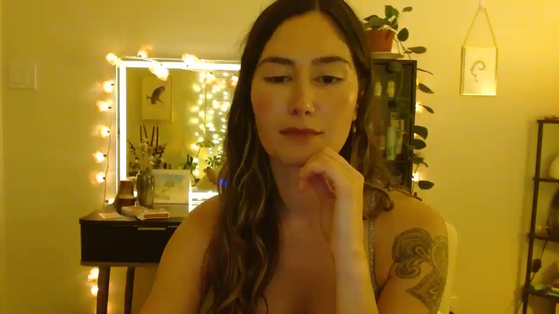 Gallery image thumbnail from honey28's myfreecams stream on, 06/12/2025, 05:40 image 12 of 20