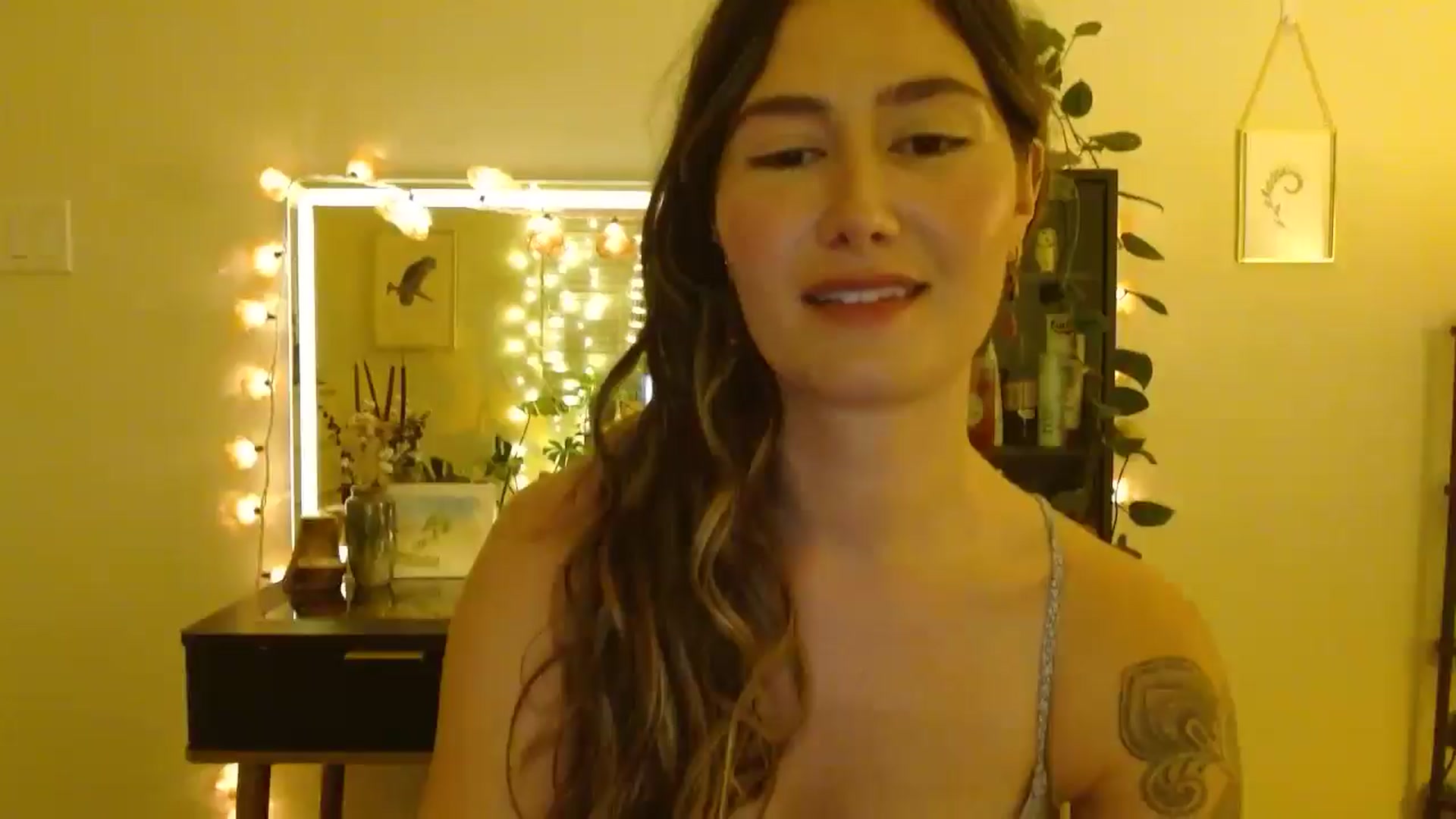 Gallery image thumbnail from honey28's myfreecams stream on, 06/12/2025, 05:40 image 1 of 20