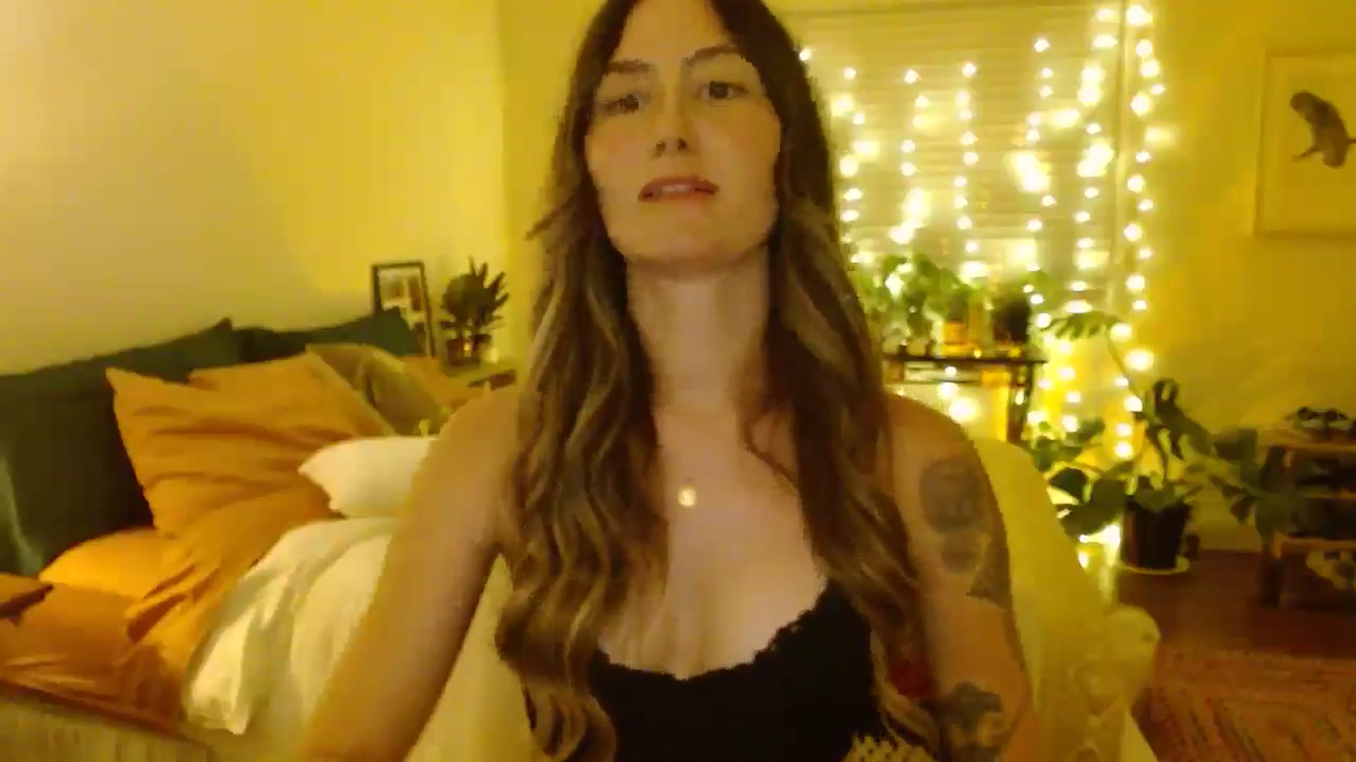 Gallery image thumbnail from honey28's myfreecams stream on, 08/09/2025, 05:16 image 16 of 20