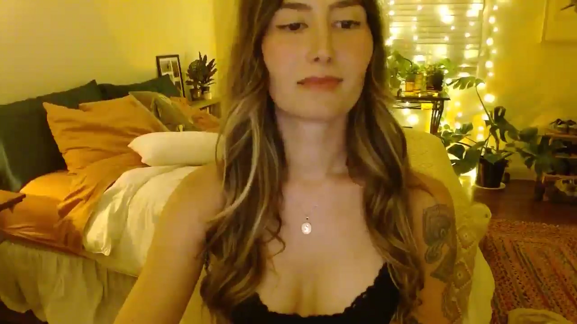 Gallery image thumbnail from honey28's myfreecams stream on, 08/09/2025, 05:16 image 11 of 20