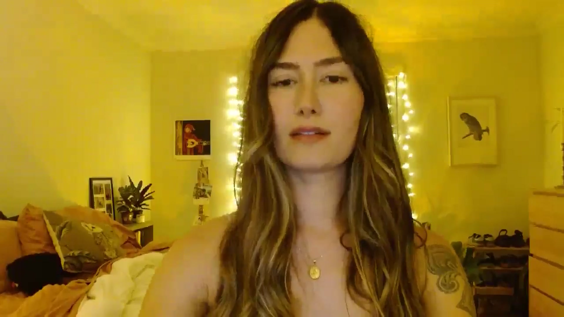 Gallery image thumbnail from honey28's myfreecams stream on, 08/12/2025, 03:42 image 6 of 20