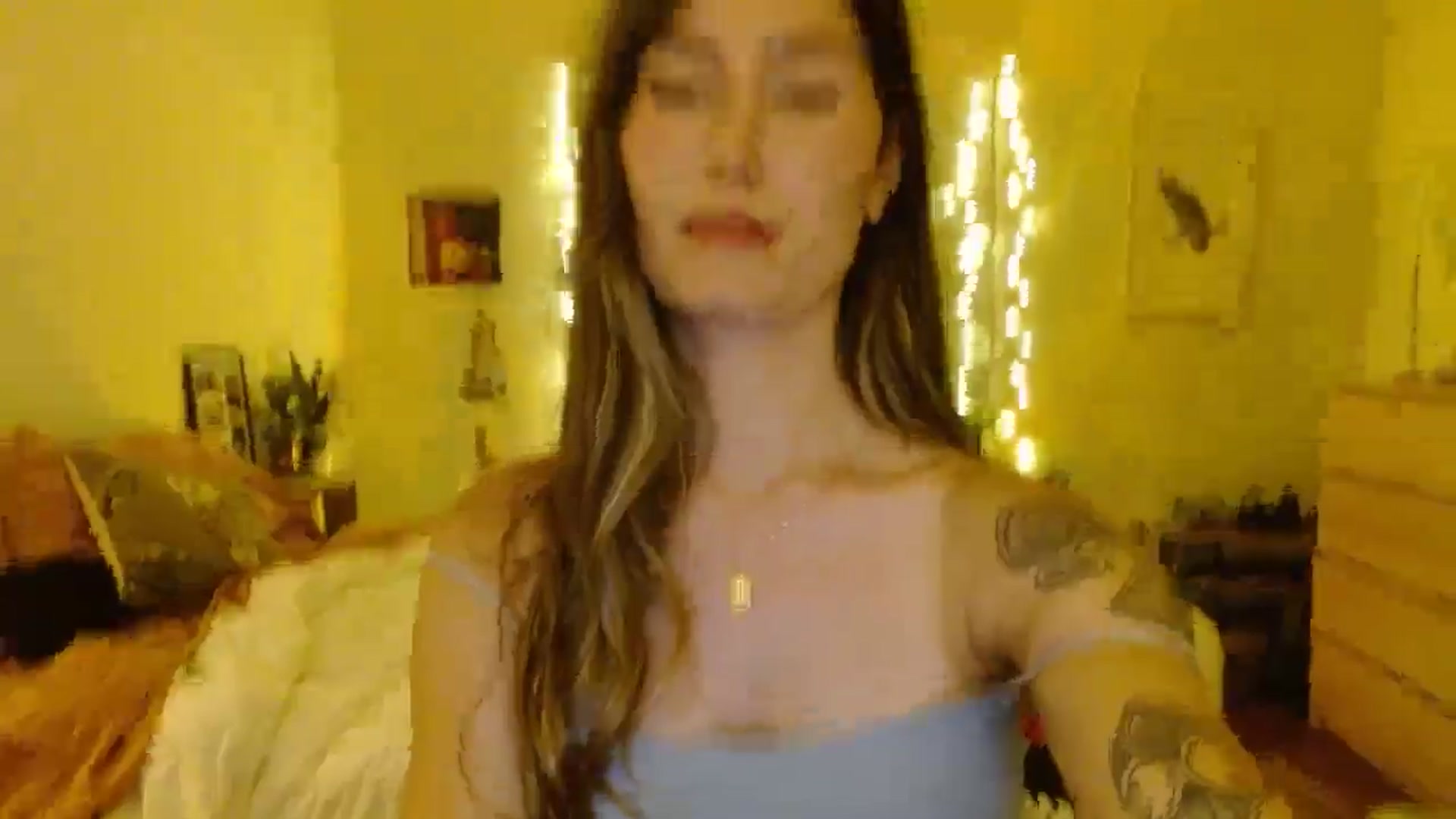 Gallery image thumbnail from honey28's myfreecams stream on, 08/12/2025, 03:42 image 12 of 20