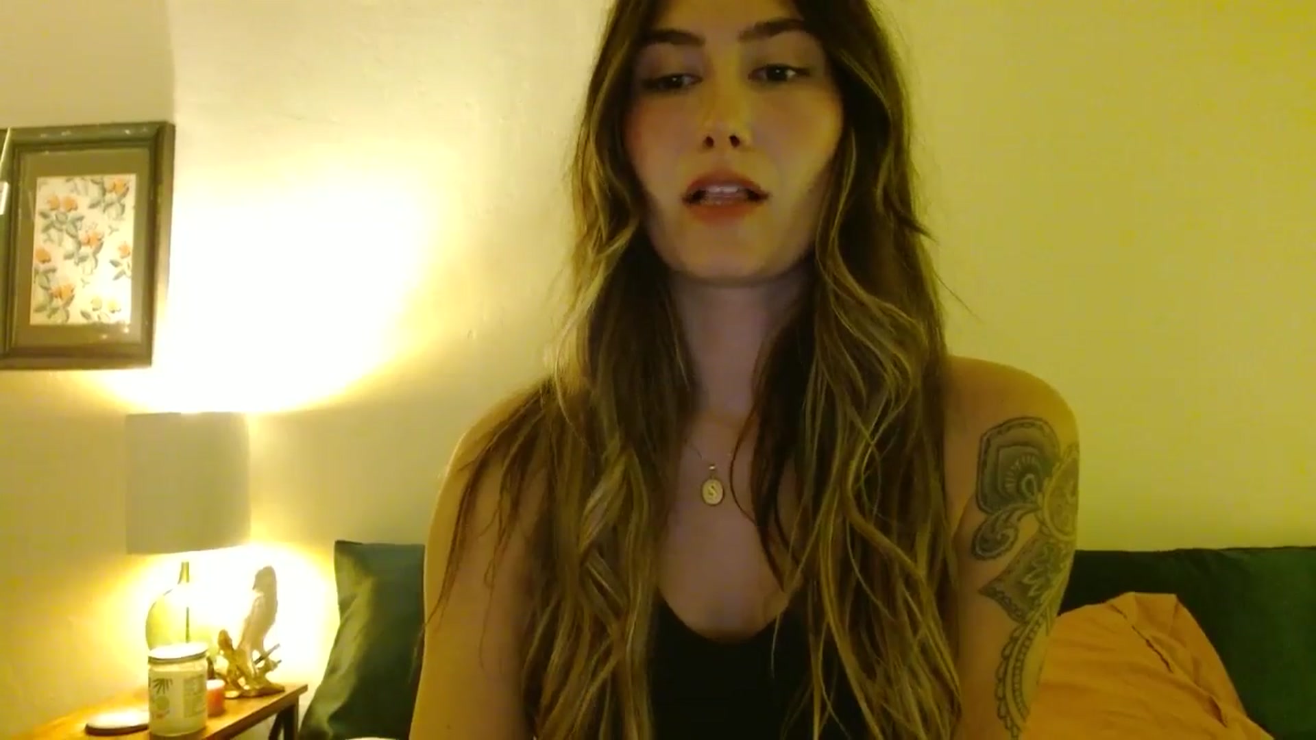 Gallery image thumbnail from honey28's myfreecams stream on, 08/15/2025, 03:33 image 15 of 20