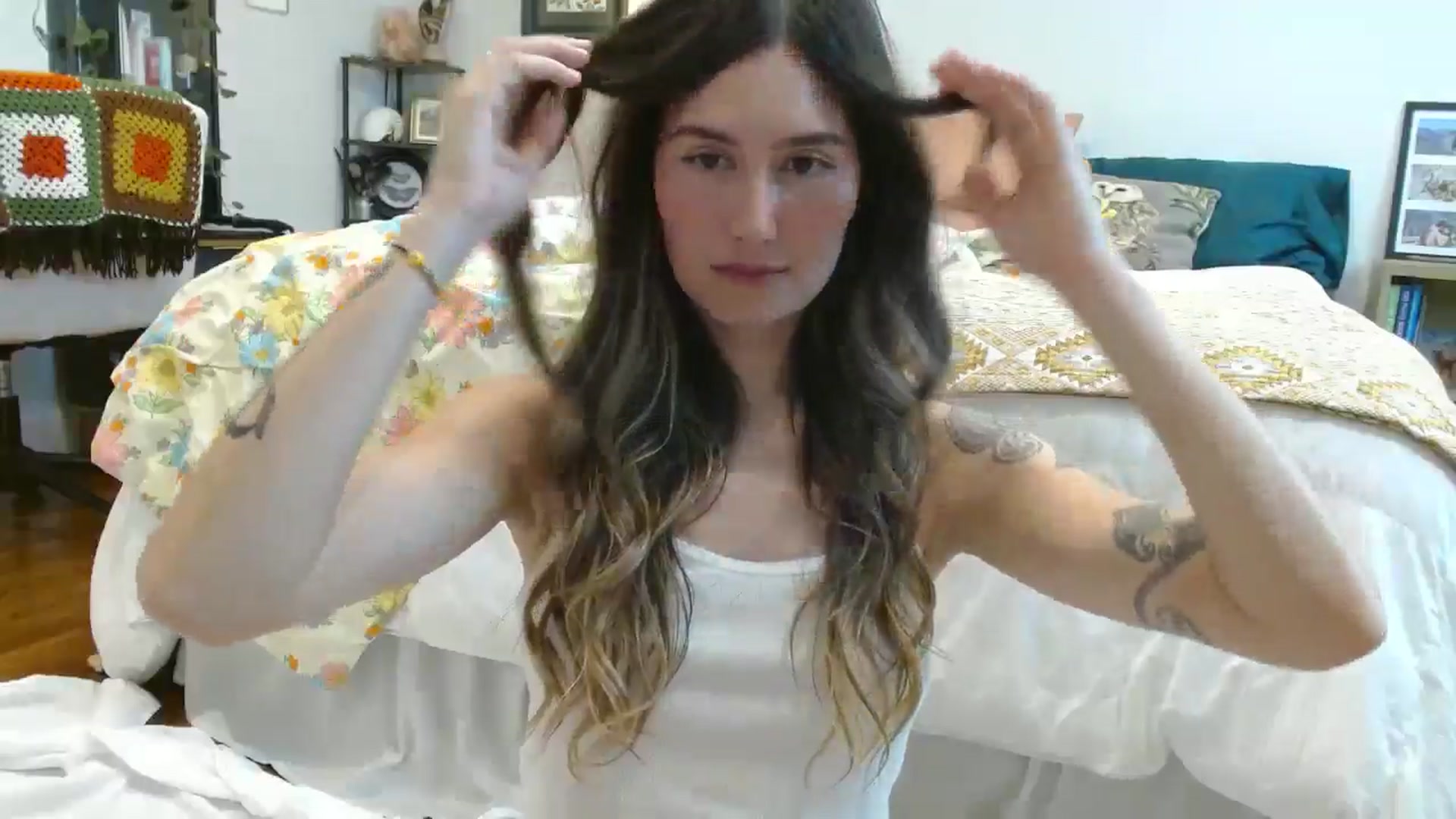 Gallery image thumbnail from honey28's myfreecams stream on, 08/30/2025, 21:40 image 14 of 20