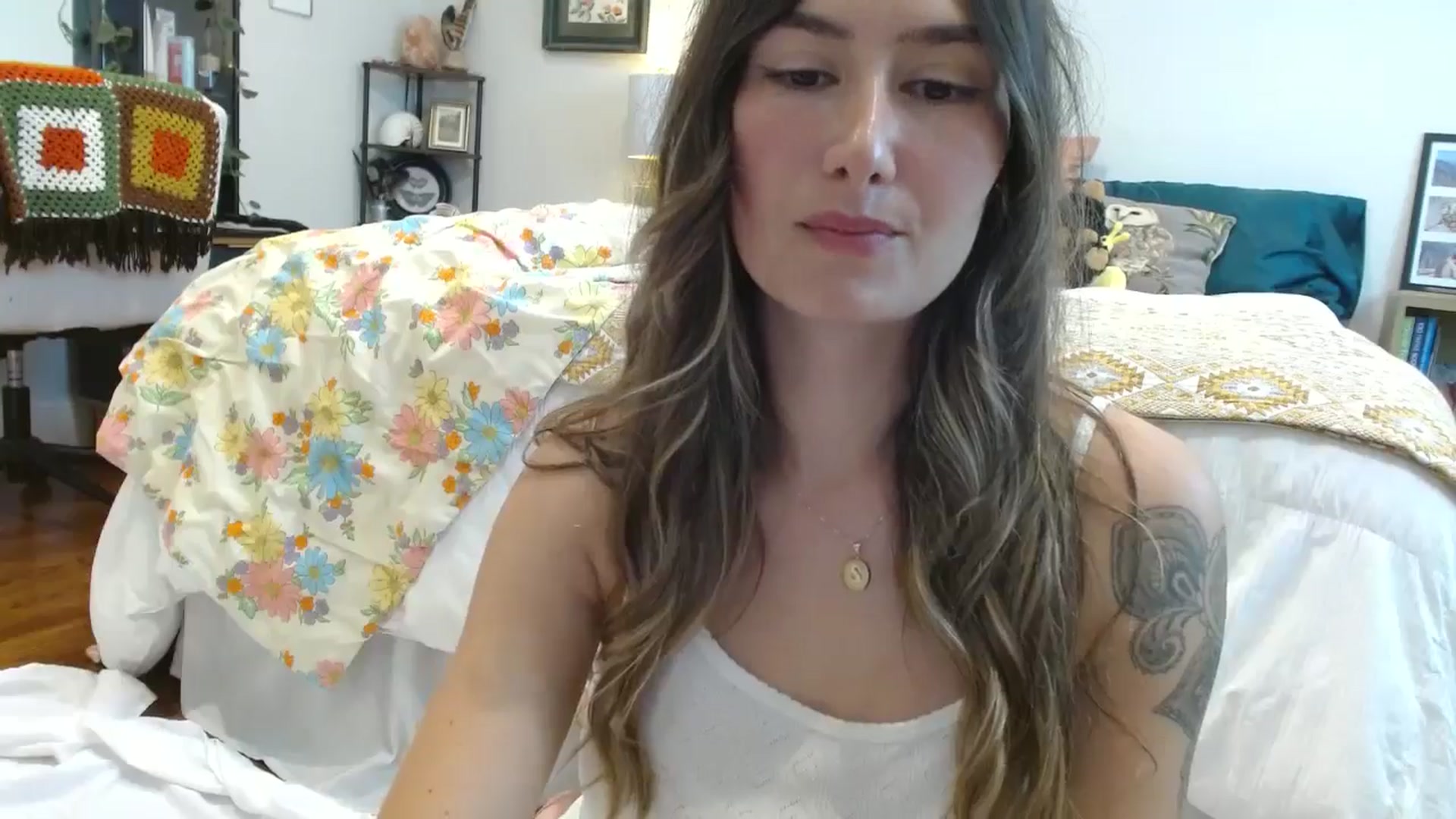 Gallery image thumbnail from honey28's myfreecams stream on, 08/30/2025, 21:40 image 13 of 20