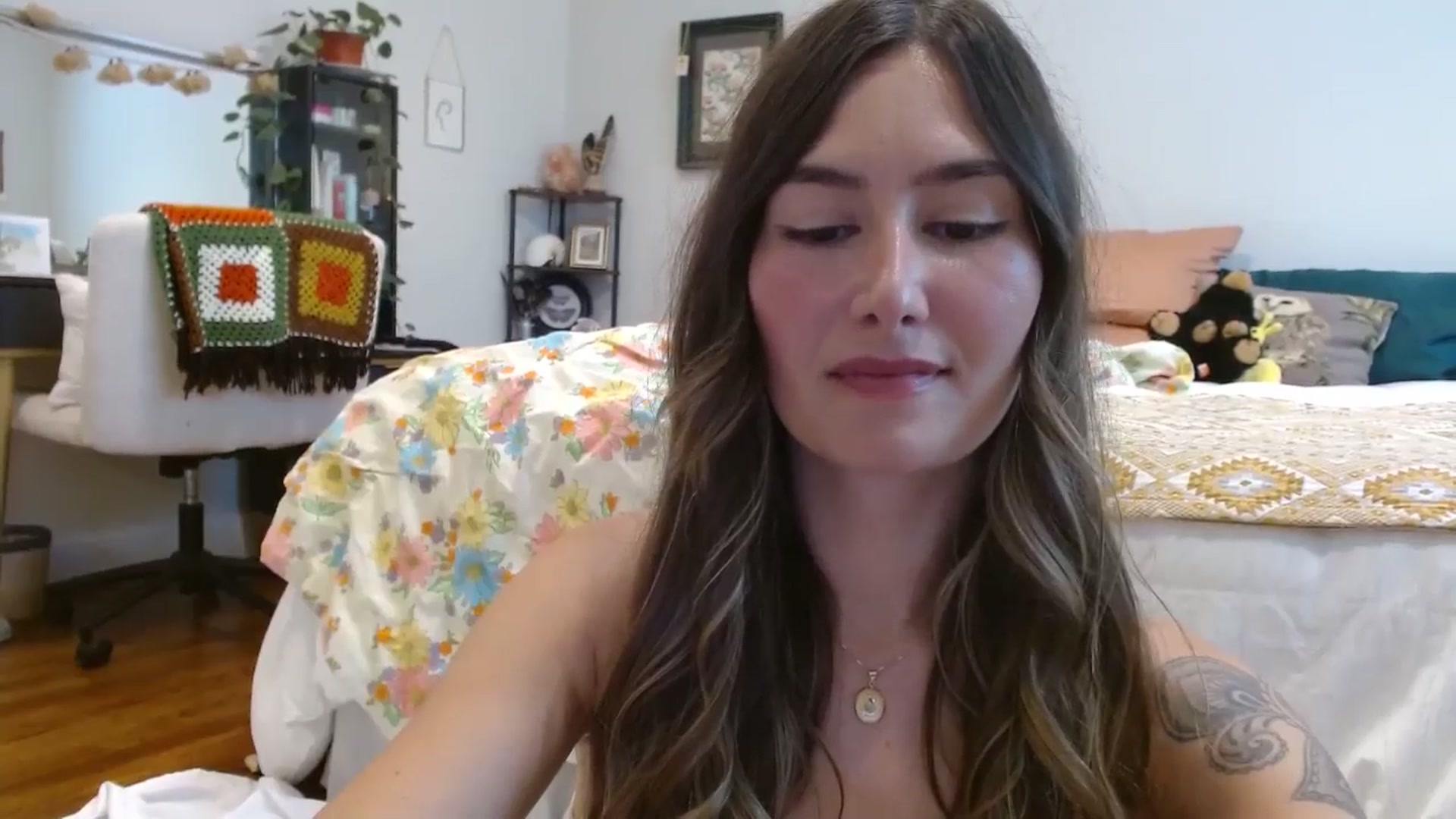Gallery image thumbnail from honey28's myfreecams stream on, 08/30/2025, 21:40 image 4 of 20