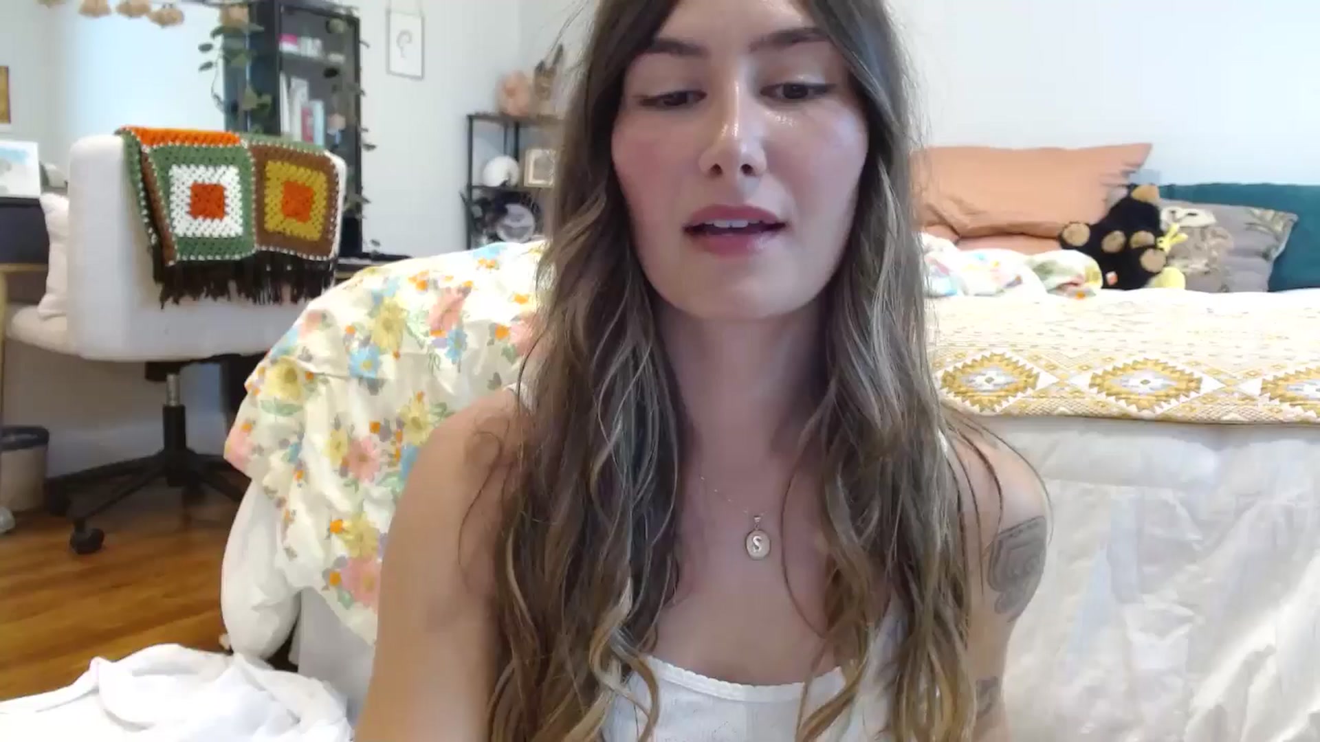 Gallery image thumbnail from honey28's myfreecams stream on, 08/30/2025, 21:40 image 1 of 20