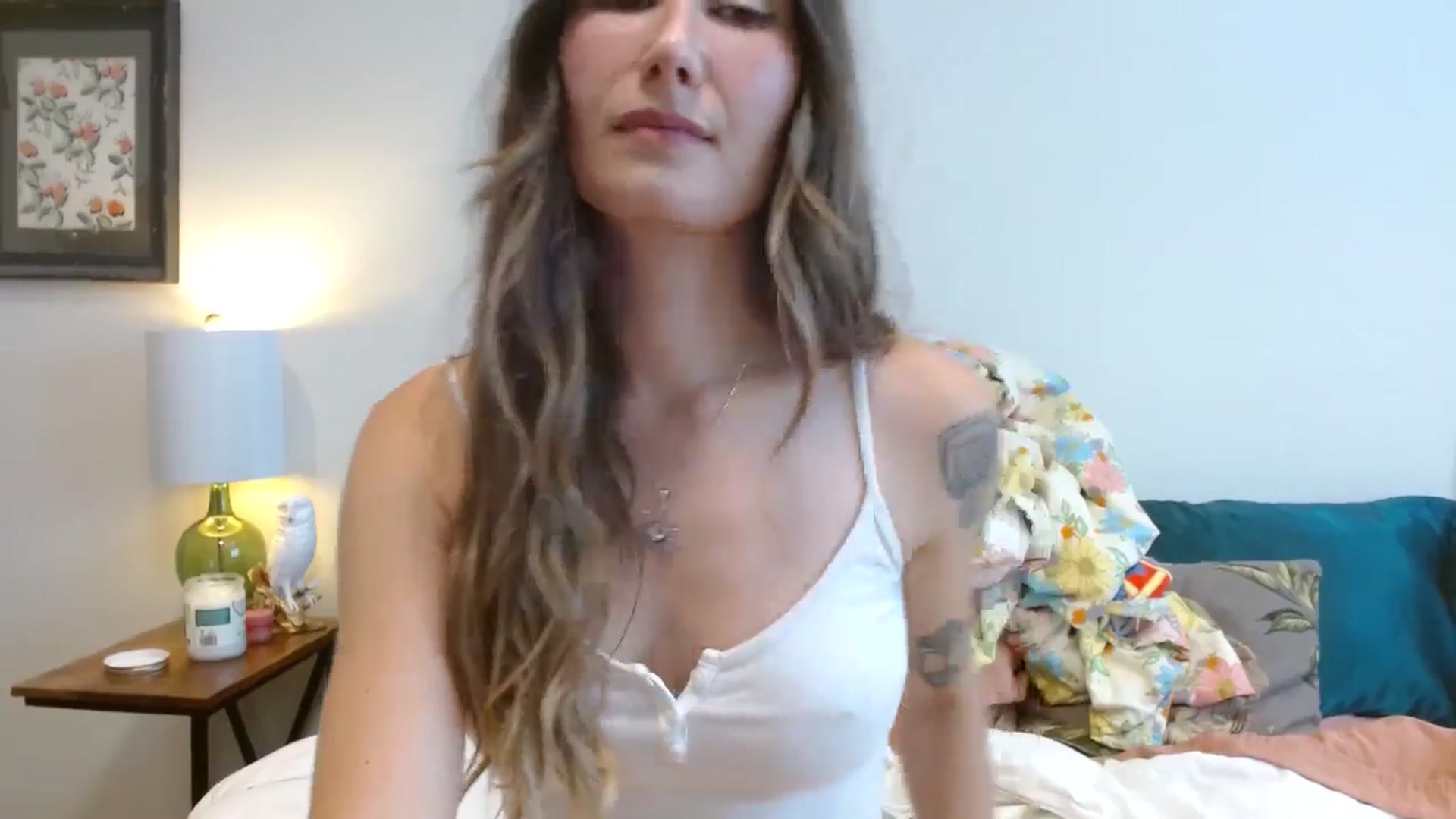 Gallery image thumbnail from honey28's myfreecams stream on, 09/04/2025, 22:08 image 3 of 20