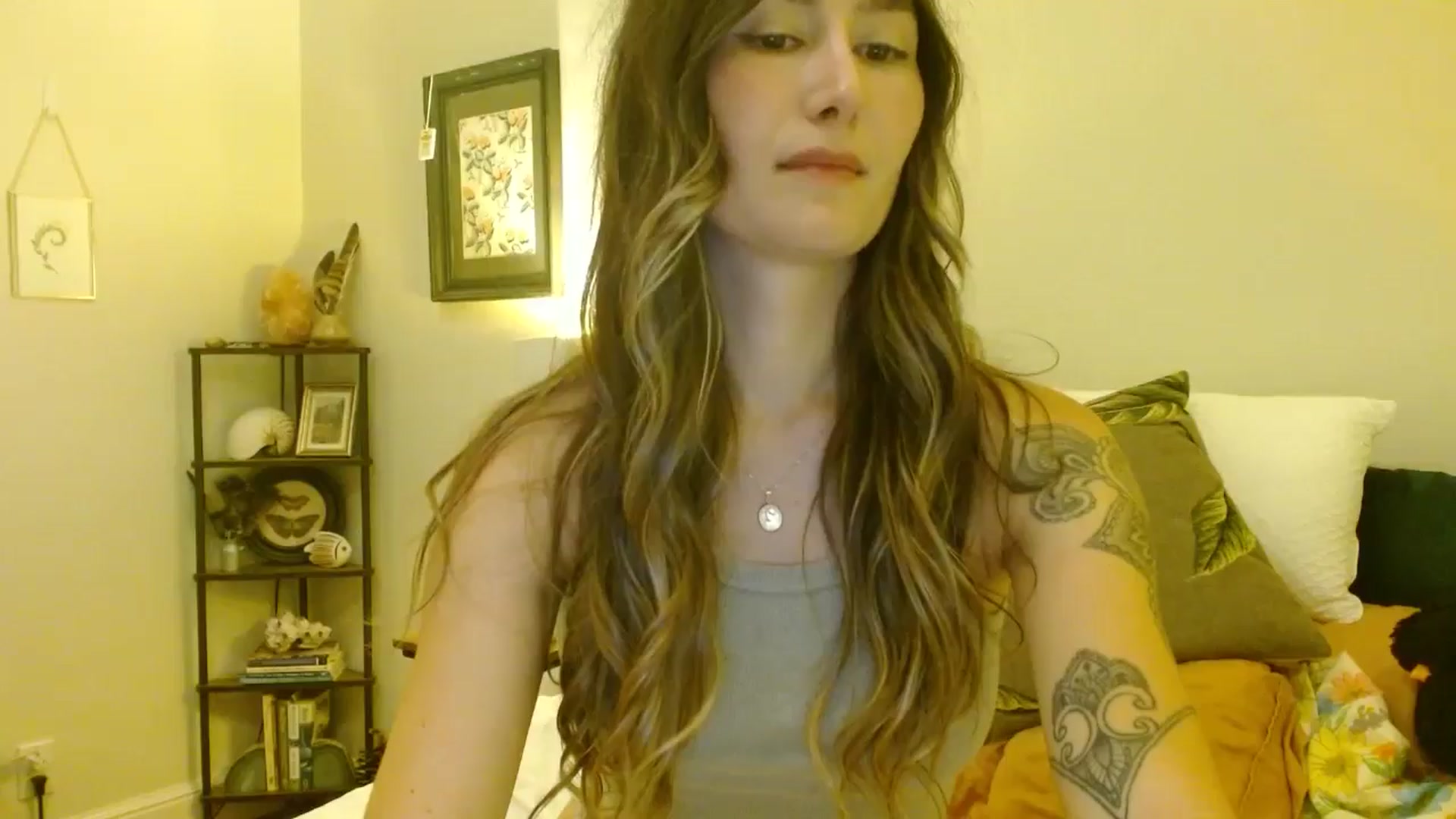 Gallery image thumbnail from honey28's myfreecams stream on, 09/18/2025, 05:18 image 9 of 20