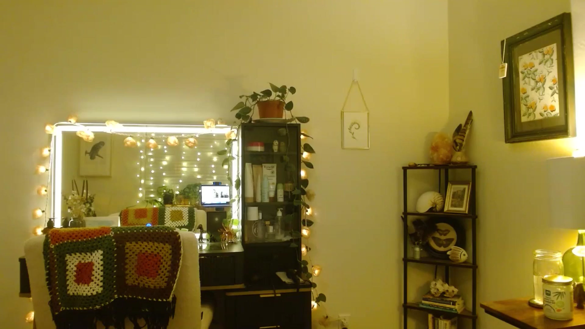 Gallery image thumbnail from honey28's myfreecams stream on, 09/18/2025, 05:18 image 6 of 20