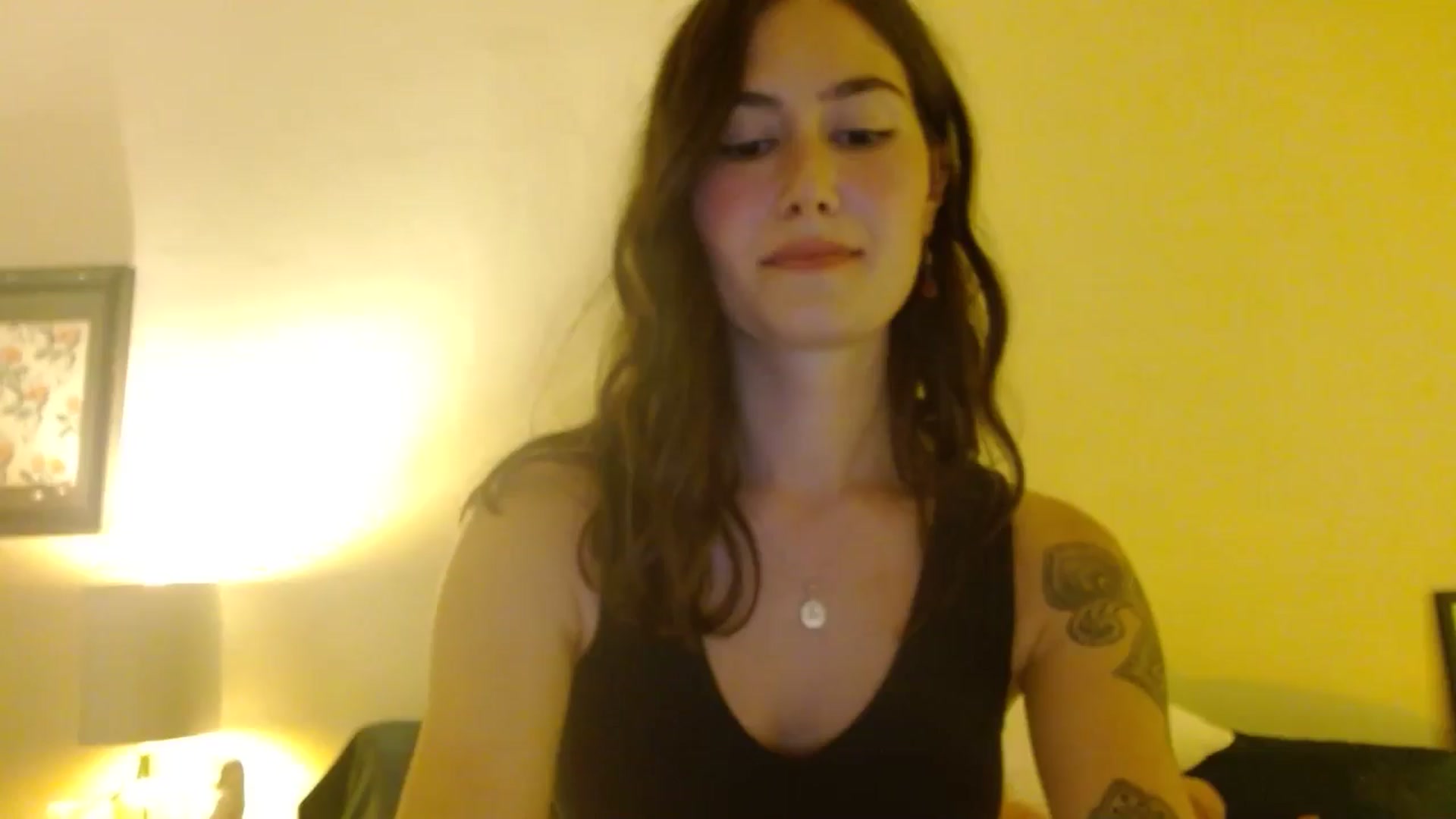 Gallery image thumbnail from honey28's myfreecams stream on, 10/02/2025, 04:05 image 3 of 20