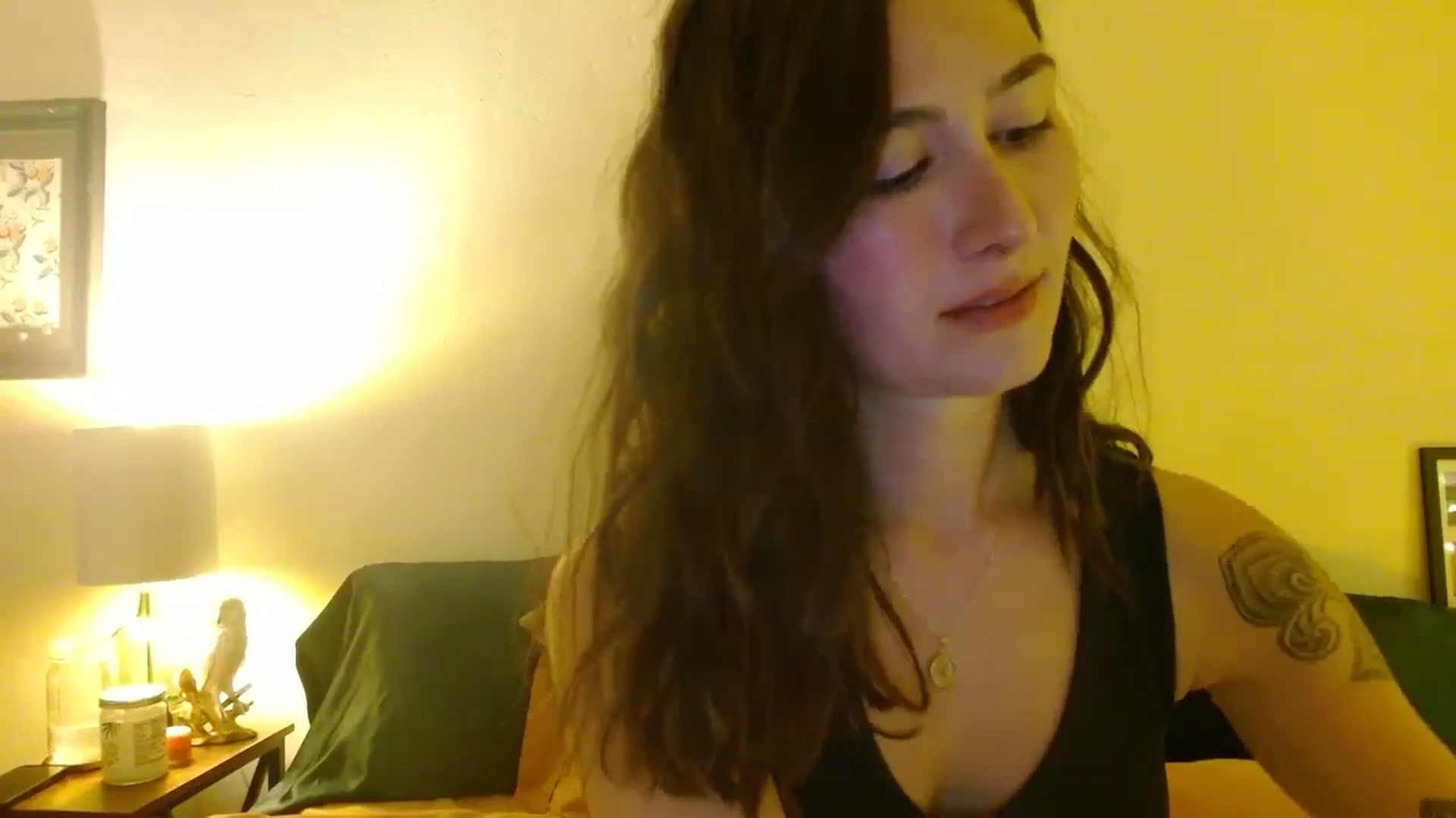 Gallery image thumbnail from honey28's myfreecams stream on, 10/02/2025, 04:05 image 5 of 20