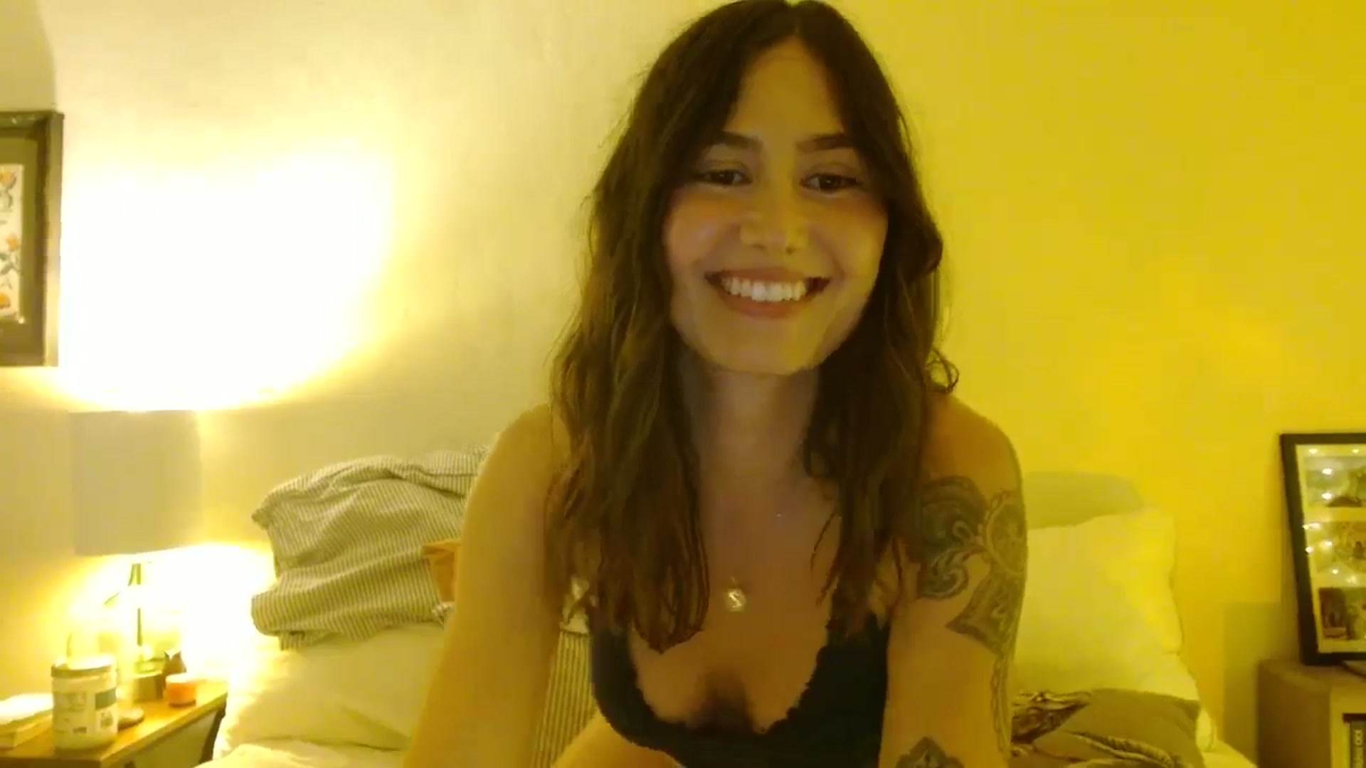 Gallery image thumbnail from honey28's myfreecams stream on, 10/14/2025, 04:35 image 20 of 20