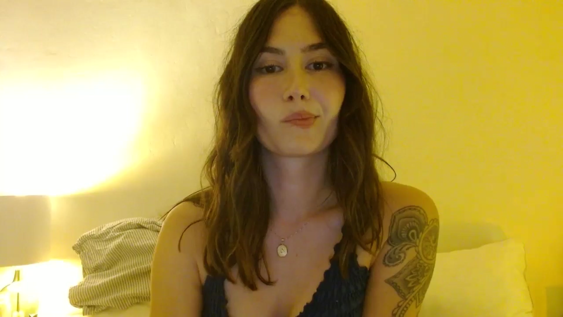 Gallery image thumbnail from honey28's myfreecams stream on, 10/14/2025, 04:35 image 12 of 20