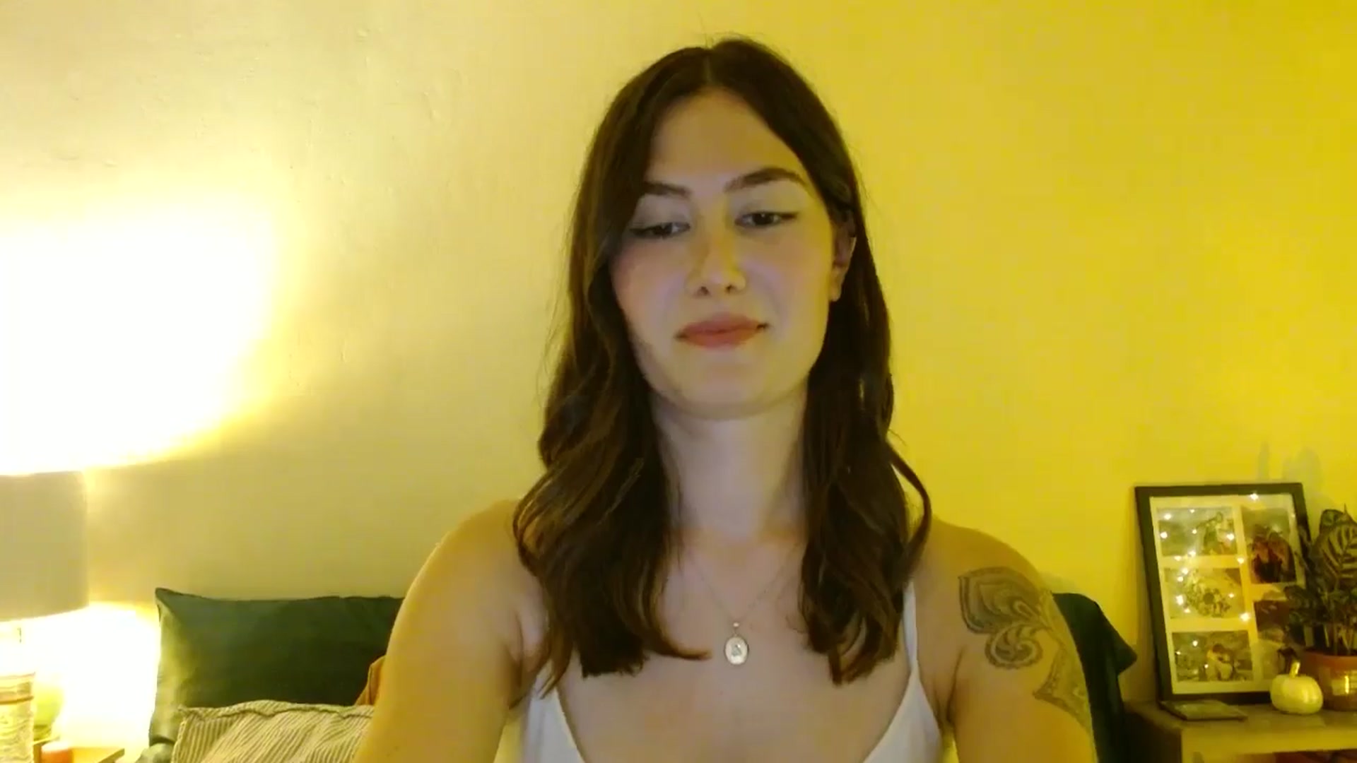 Gallery image thumbnail from honey28's myfreecams stream on, 10/27/2025, 03:29 image 2 of 20