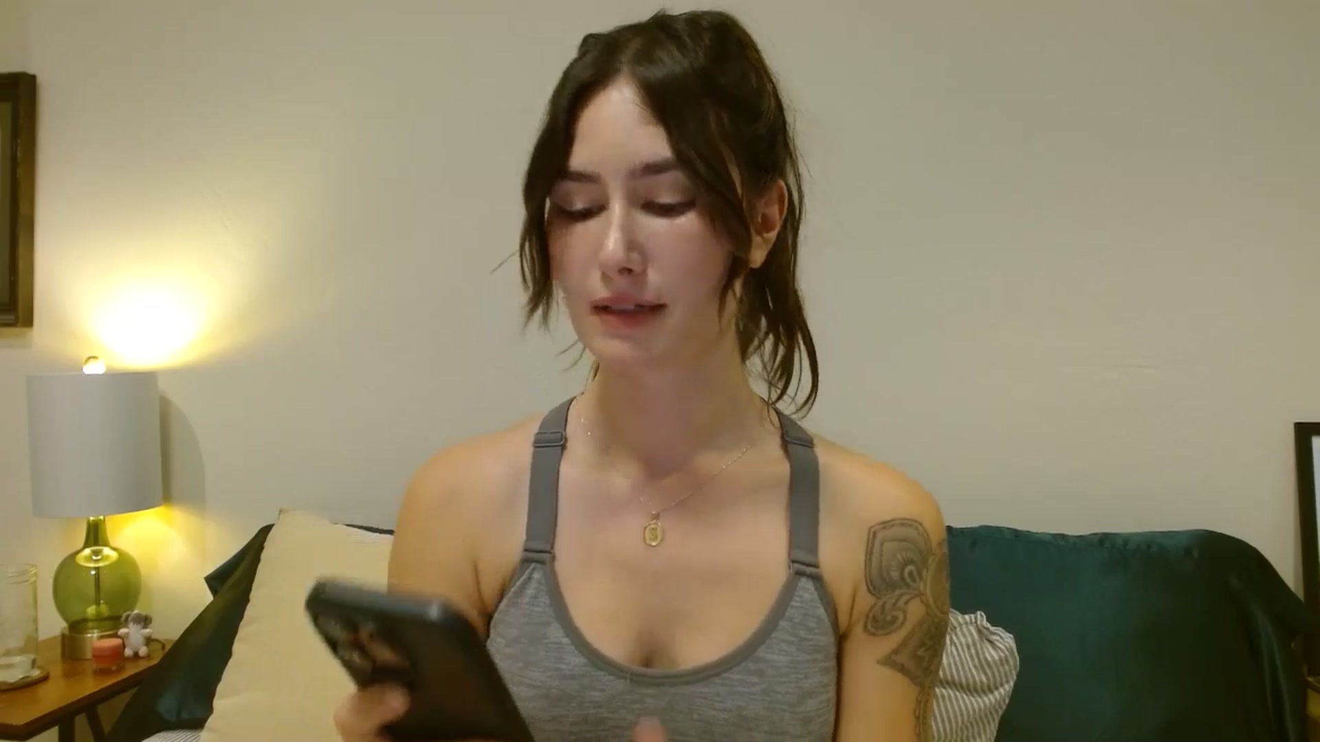 Gallery image thumbnail from honey28's myfreecams stream on, 10/29/2025, 24:23 image 11 of 20