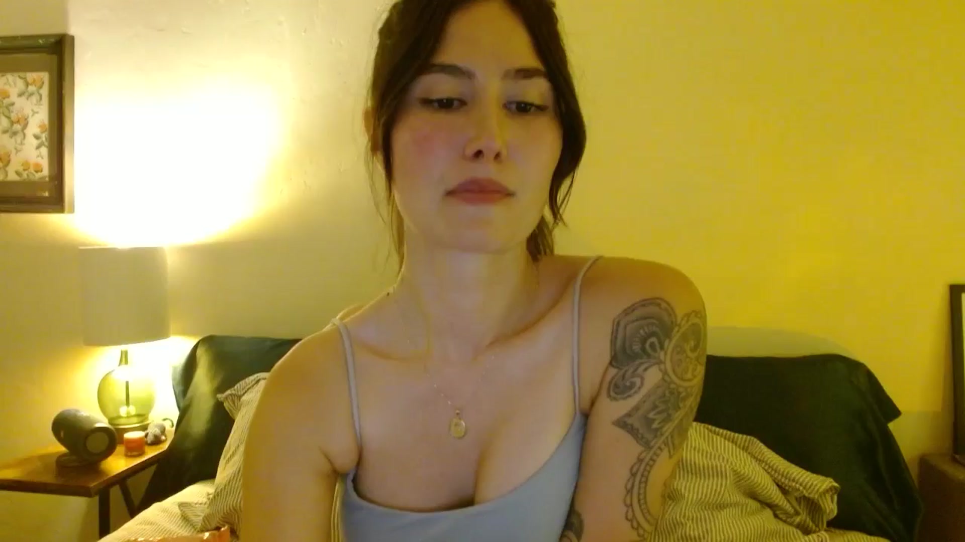 Gallery image thumbnail from honey28's myfreecams stream on, 11/01/2025, 04:15 image 10 of 20