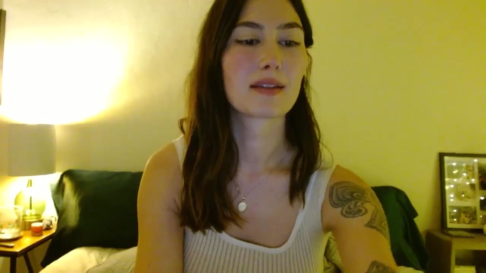 Gallery image thumbnail from honey28's myfreecams stream on, 11/02/2025, 04:25 image 16 of 20