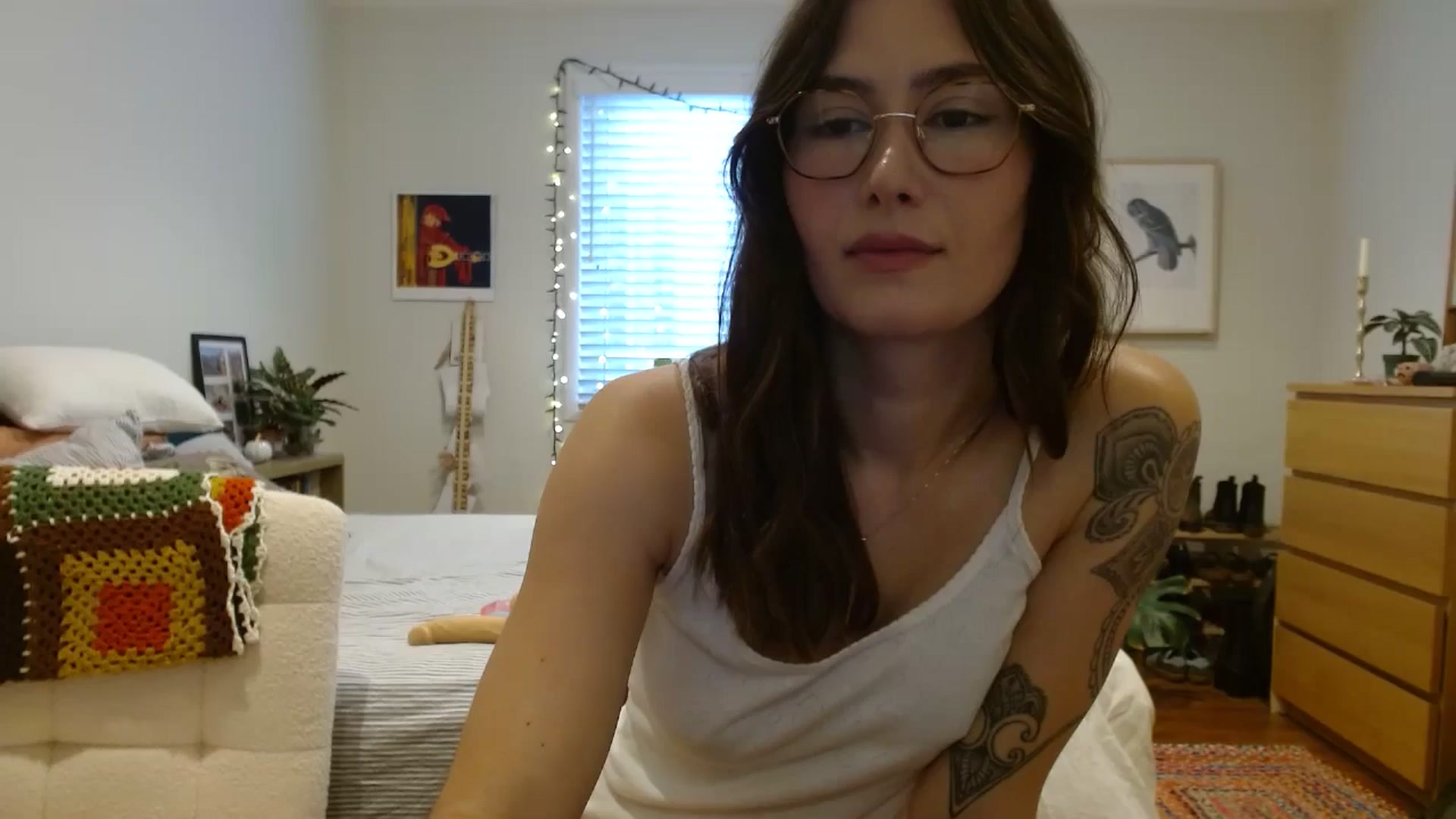 Gallery image thumbnail from honey28's myfreecams stream on, 11/16/2025, 20:53 image 10 of 20