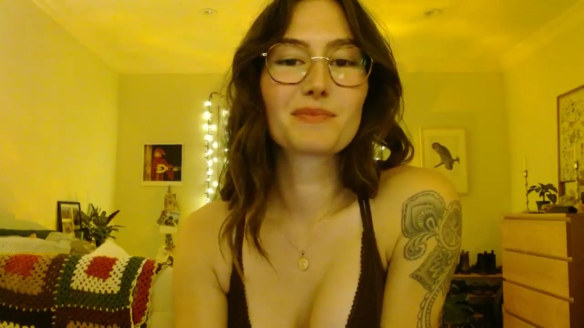 Gallery image thumbnail from honey28's myfreecams stream on, 11/21/2025, 04:13 image 3 of 20