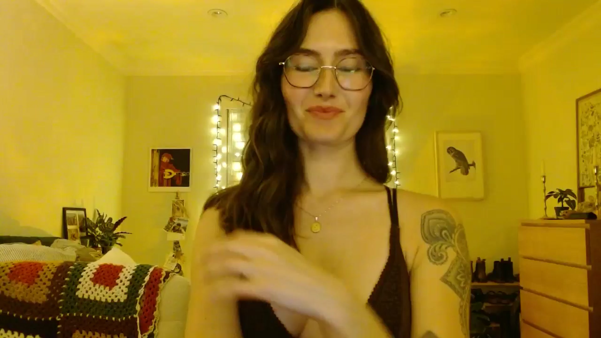 Gallery image thumbnail from honey28's myfreecams stream on, 11/21/2025, 04:13 image 7 of 20