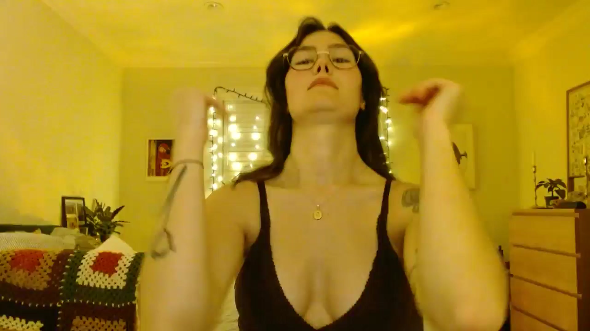 Gallery image thumbnail from honey28's myfreecams stream on, 11/21/2025, 04:13 image 1 of 20