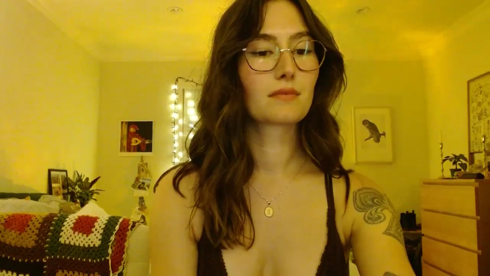 Gallery image thumbnail from honey28's myfreecams stream on, 11/21/2025, 04:13 image 5 of 20