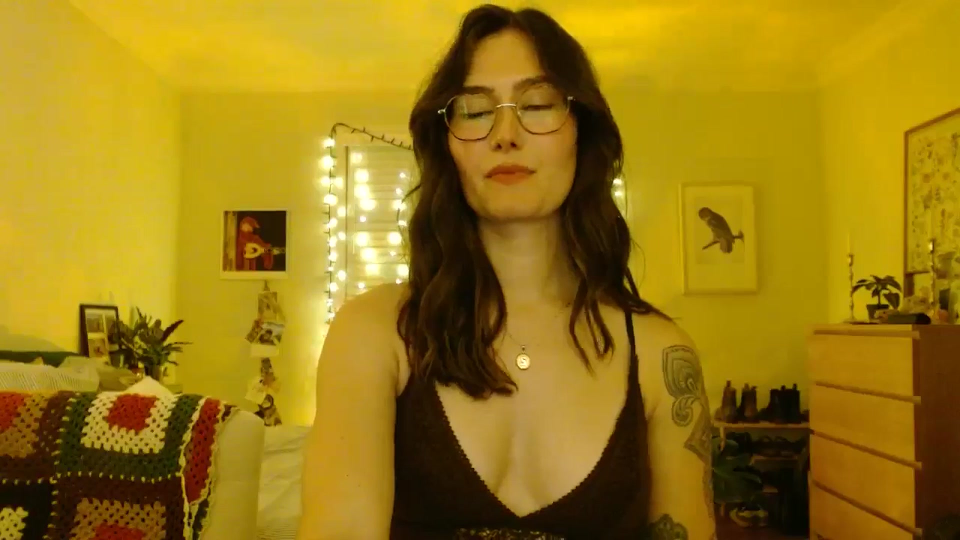 Gallery image thumbnail from honey28's myfreecams stream on, 11/21/2025, 04:47 image 13 of 20