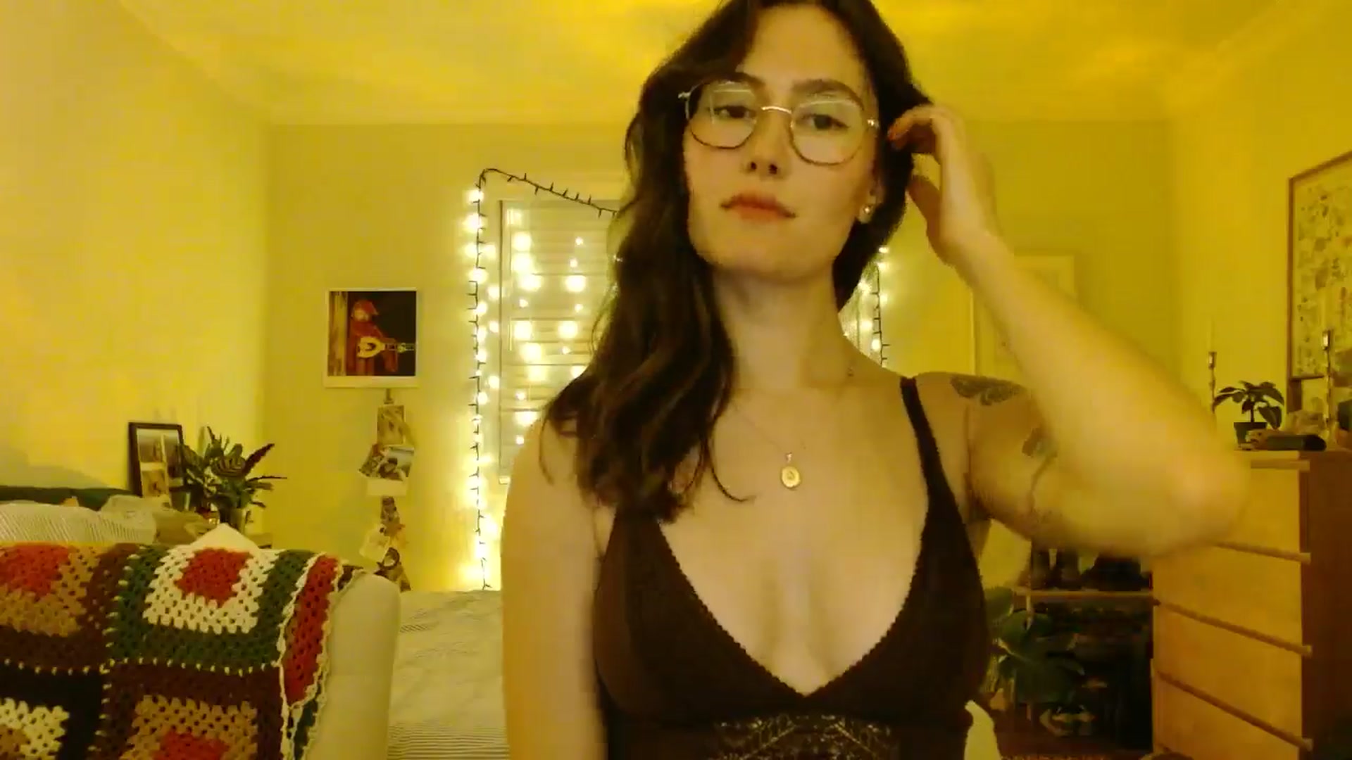 Gallery image thumbnail from honey28's myfreecams stream on, 11/21/2025, 04:47 image 3 of 20