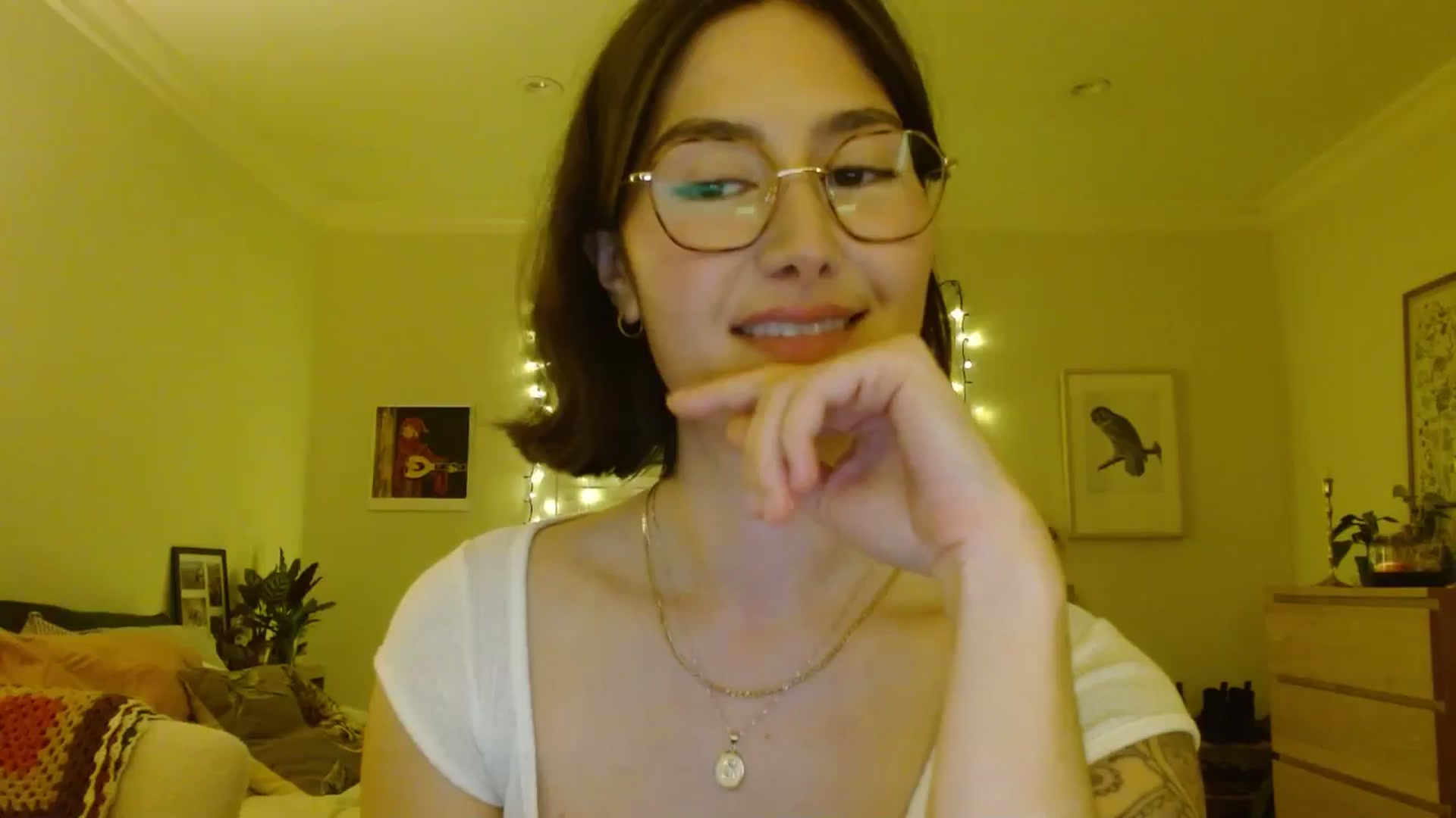 Gallery image thumbnail from honey28's myfreecams stream on, 12/18/2025, 04:57 image 6 of 20