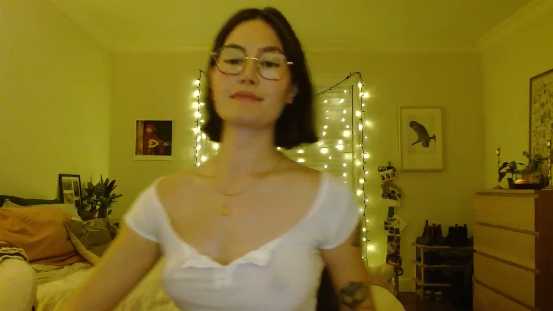 Gallery image thumbnail from honey28's myfreecams stream on, 12/18/2025, 04:57 image 10 of 20