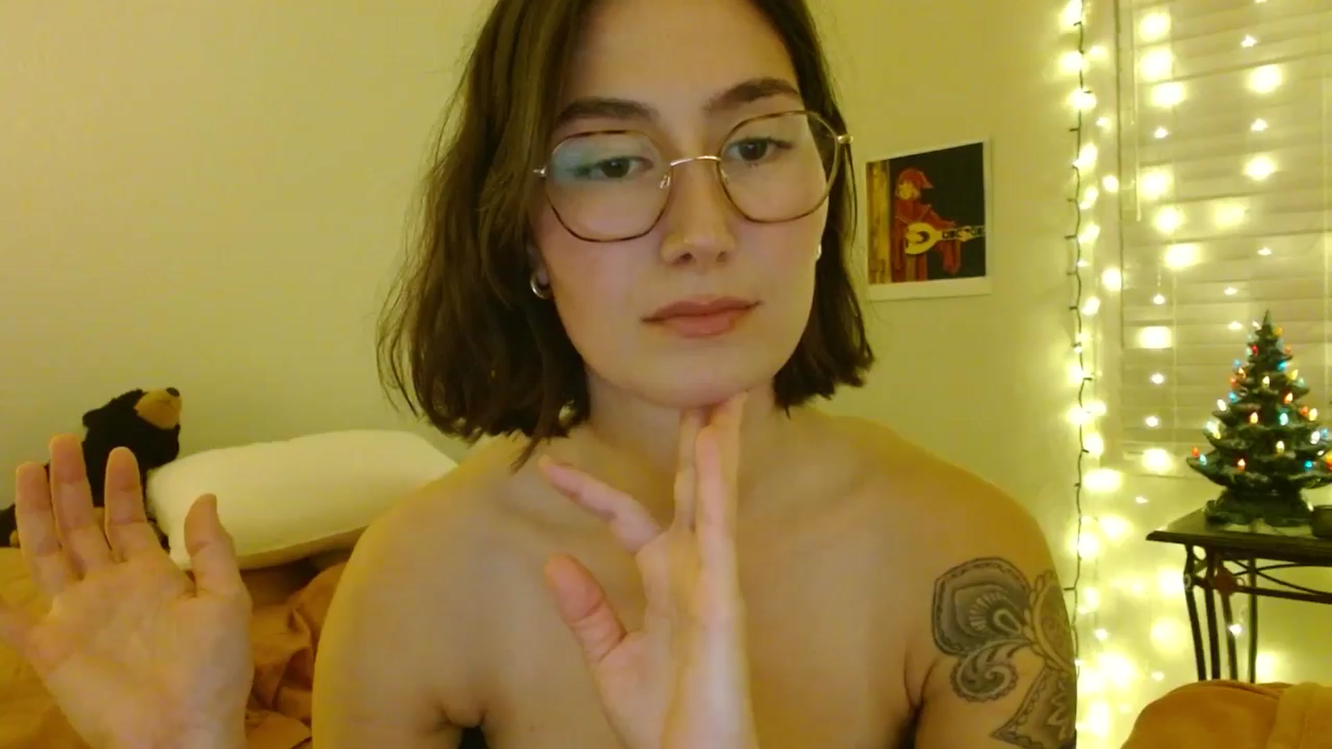 Gallery image thumbnail from honey28's myfreecams stream on, 01/01/2026, 01:45 image 17 of 20